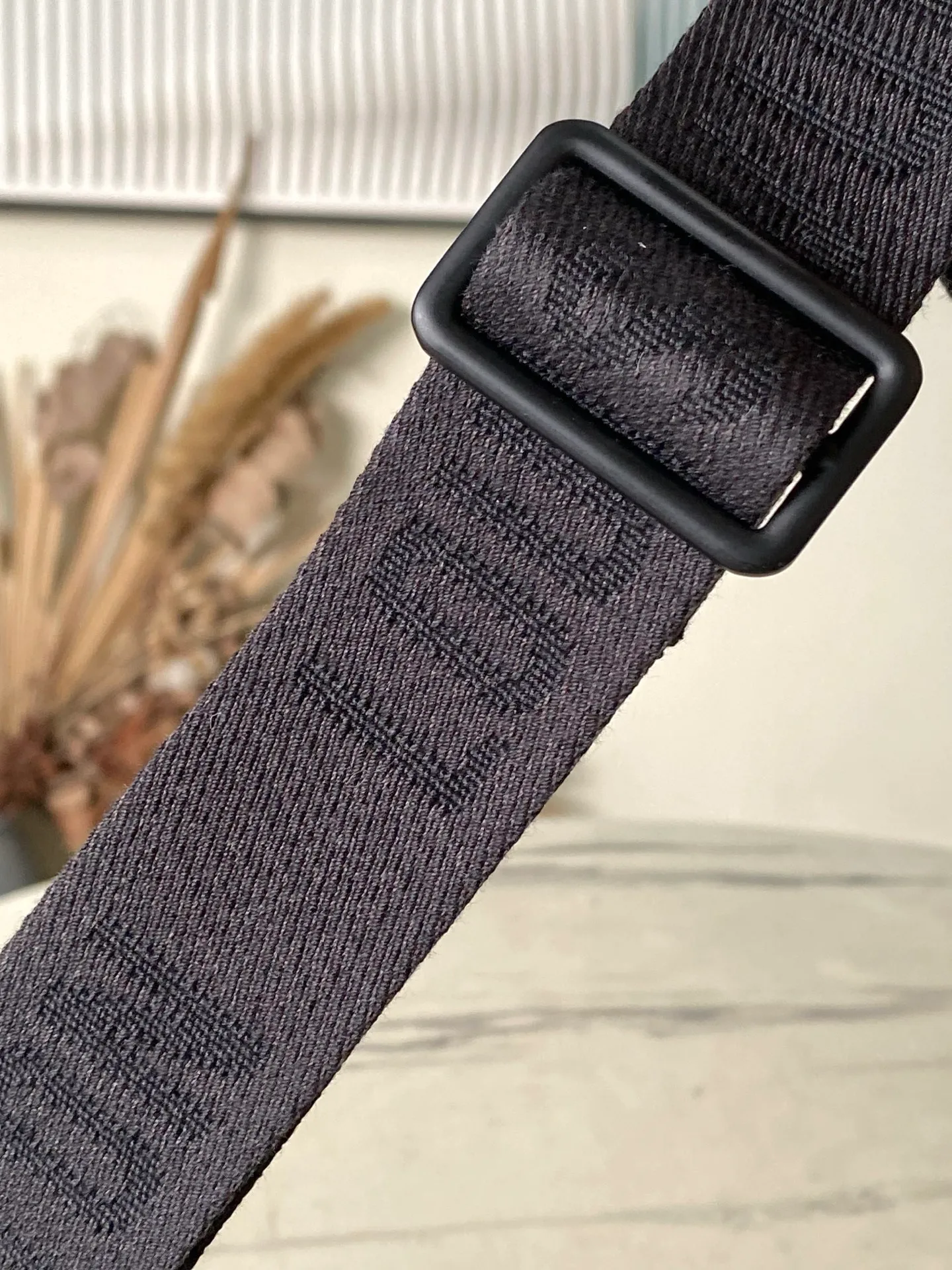 💰820 Top original order M14920 This Rush waist bag is made of Damoflage Black canvas to present a modern and trendy configuration, and the pixelated Damier pattern is laid out on it to create a camouflage effect. Adjustable shoulder strap allows for comfortable waist, shoulder or cross-body wear. Dimensions: 30 × 15 × 8 cm