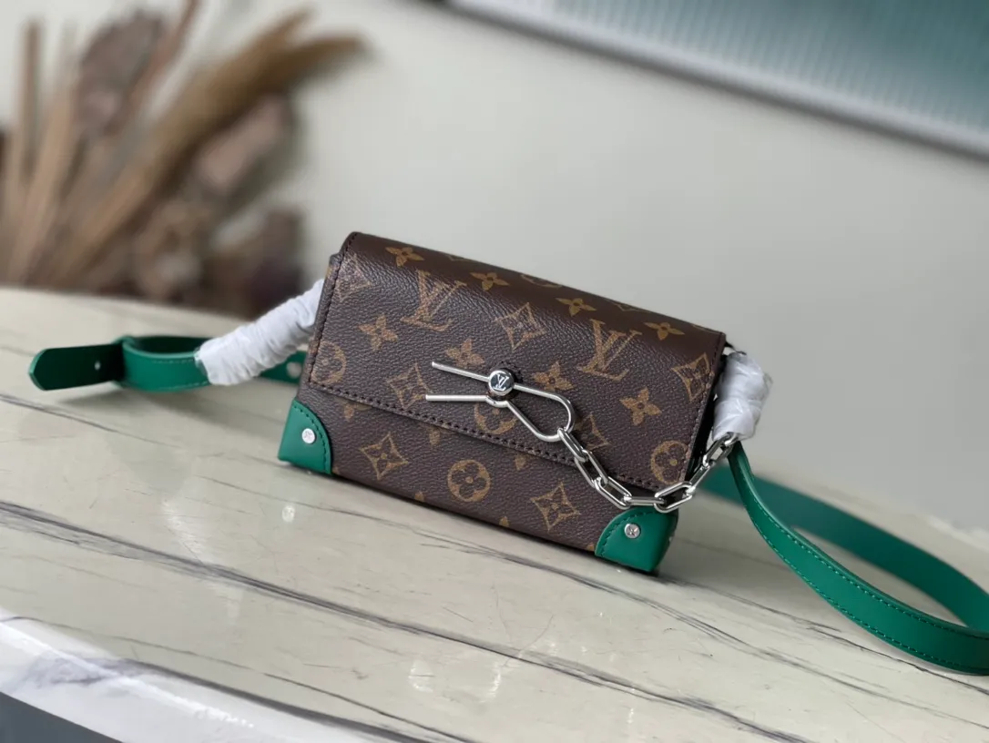 💰800 Top Original Order M12808 This Steamer mini handbag is made of Monogram Macassar coated canvas, with bright colors for the reinforced corners, adjustable shoulder straps and striped fabric lining. The pin and chain closure continue the elements of the Steamer handbag. Dimensions: 18 × 11 × 6.5 cm