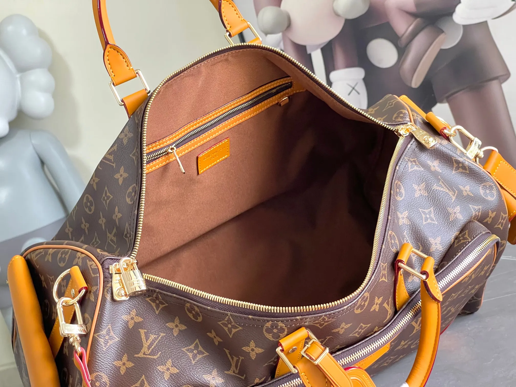 💰1740 Top original order M14735 KEEPALL BANDOULIÈRE 50 travel bag This Keepall BANDOULIÈRE travel bag is made of Damier Salt full first-layer cowhide, using first-layer cowhide leather travel bagoo [handshake] [handshake] to give the large plaid rough texture. The generous capacity lives up to its name, making it perfect for weekend getaways or short trips. Detailed features 50 x 29 x 23 cm.