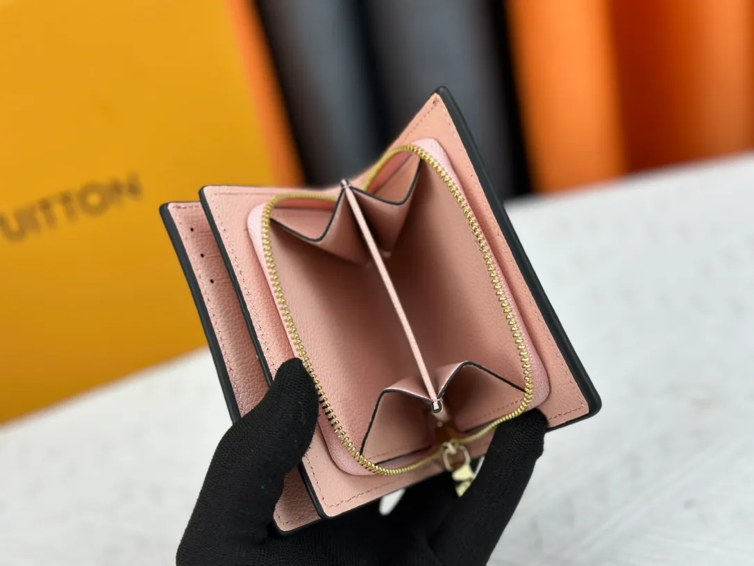P150LV top replica M80152 This Cléa wallet is made of Monogram Empreinte soft grained cowhide, embellished with Louis Vuitton's iconic Monogram embossed pattern. It has a stylish design, is exquisite and compact but has a spacious capacity. It is equipped with an external patch pocket, zipper coin pocket, banknote compartment and six credit card slots. Dimensions: 12 x 9 x 3.5 cm (length x height x width