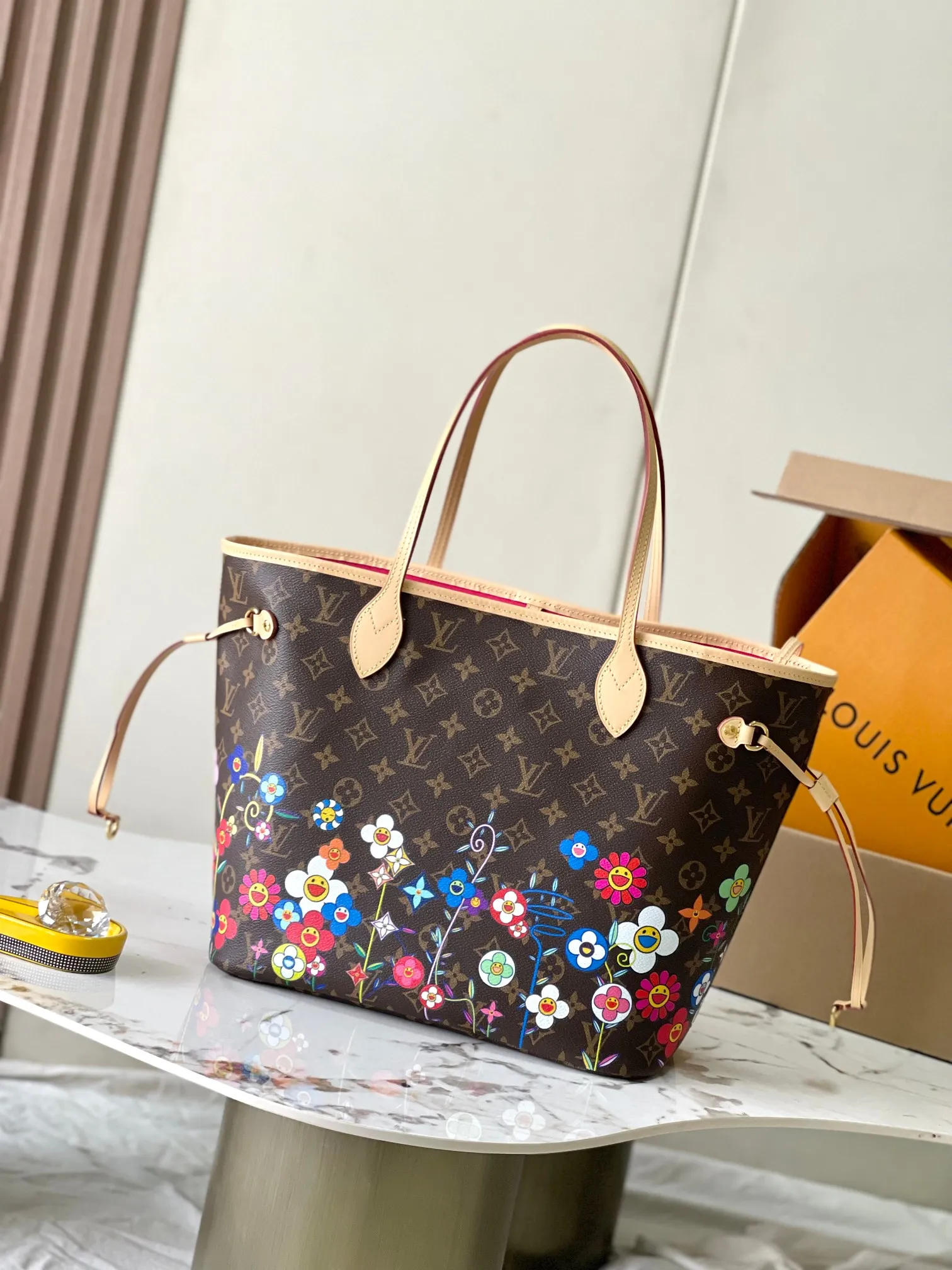 p2260 [Special grade MB163c01 chip version original leather] This NeverFull MM handbag Model: M13271 Presbyopia 163c01 chip version Material: A-grade all-steel hardware, imported original fabric Packaging: Full set of original duty-free MB packaging Dimensions: 31 x 28 x 14 cm
