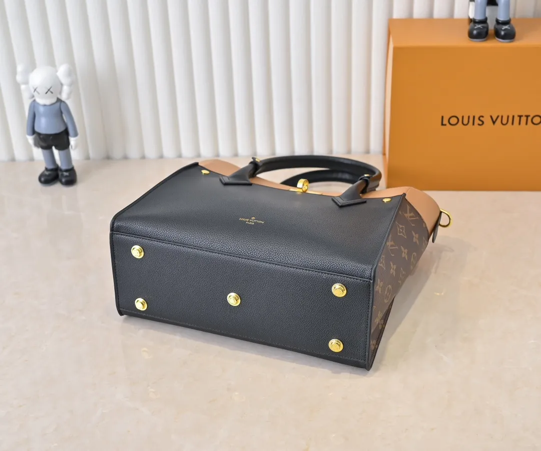 💰360💰Upgraded original [M53826 black embroidery M53825 apricot embroidery M53824 MM53823 presbyopia with black]🔥On My Side handbag shows the elegant fusion of calfskin and classic Monogram canvas. Contrasting canvas shapes the large outer pocket, creating a trompe l'oeil effect as if two handbags merge into one. Plenty of space can easily accommodate office needs, and the adjustable shoulder strap allows for a cross-body style. Dimensions: 30.5 x 24.5 x 14 cm (Length x Height x Width) - Calfskin and Monogram coated canvas - Cowhide leather trim - Microfiber lining - 2 top handles for hand or elbow carry - Adjustable shoulder strap for shoulder or cross-body wear - Lock closure - 2 outer pockets with magnetic closure - Zip pocket - 1 patch pocket