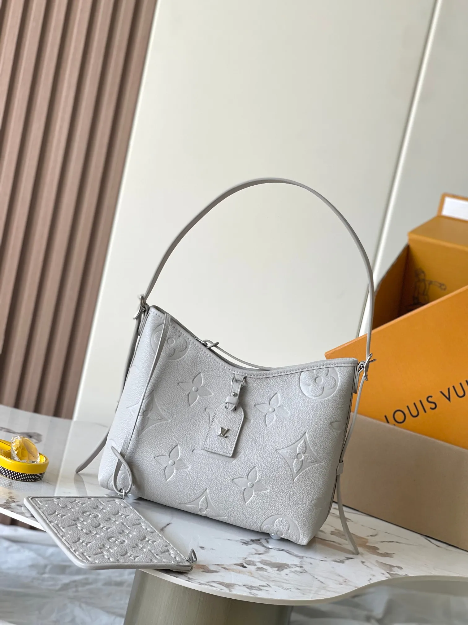 💰1080 (top-grain leather) top-quality original order This CarryAll small handbag Model: M12917 taro milk color 163C chip version Material: A-grade all-steel hardware, imported original cowhide Size: 29 x 24 x 12 cm
