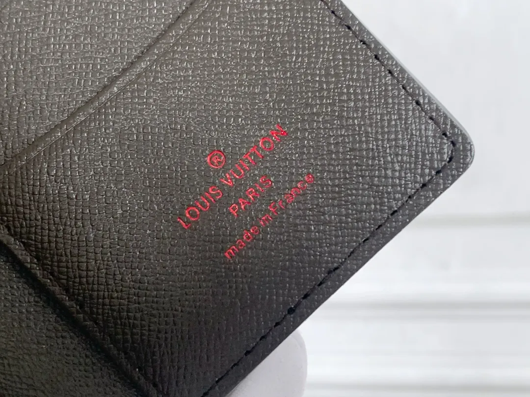 💰80 💎Small card holder Louis vuitton's pocket leather wallet has seven compartments, which can hold credit cards, bus cards, business cards, and even city maps. Damier canvas, leather-bound - two credit card compartments - four inner compartments - one outer compartment. ❤️ Model M63144 Size 7X11.