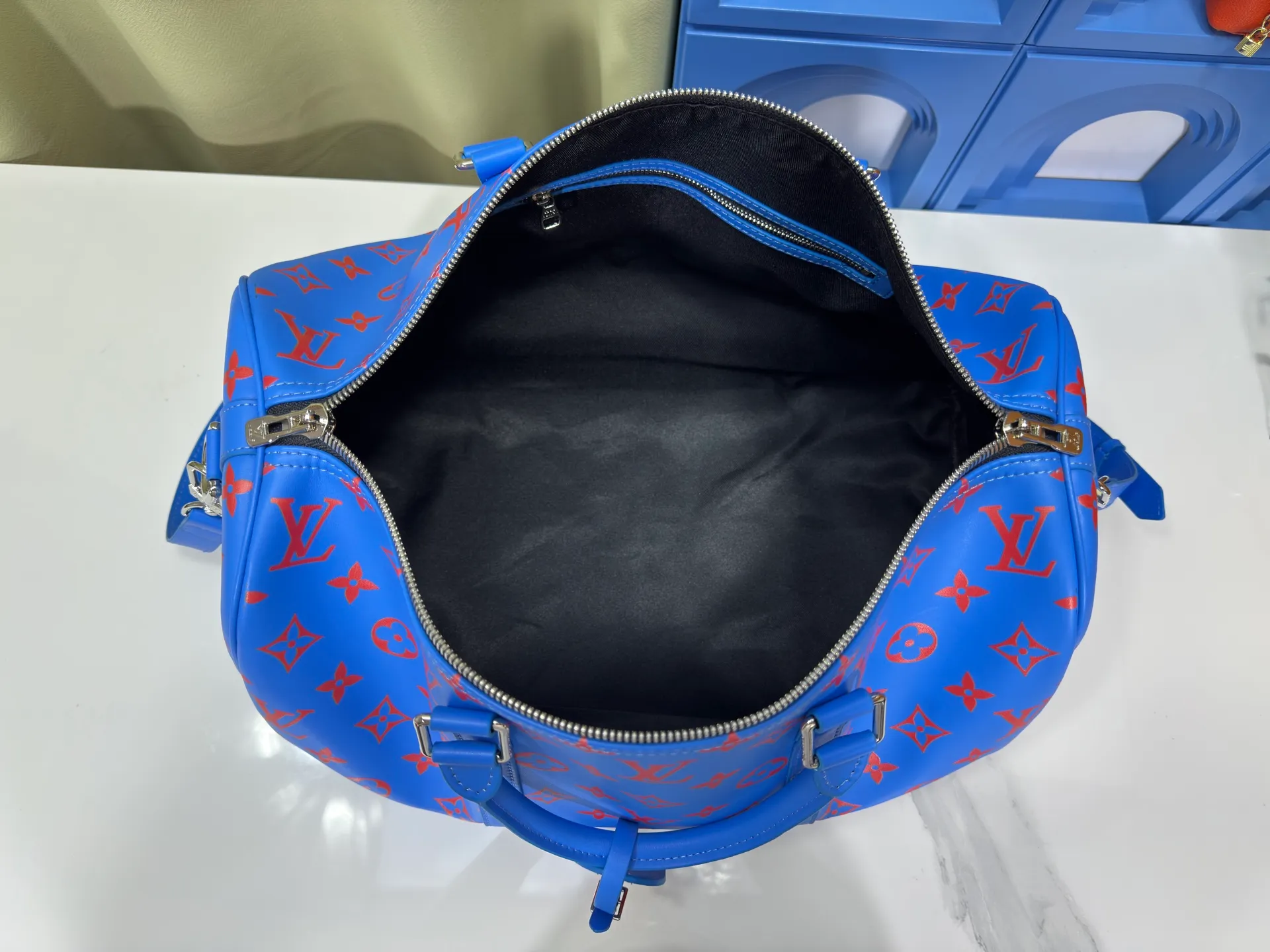 P340 M41418 New “louis vuitton’Iv travel bag travel bag louis vuitton High-definition hardware logo and inner compartment! Special lining. Smooth zipper and exquisite workmanship. A must-have for men. Size: 45x27x20.