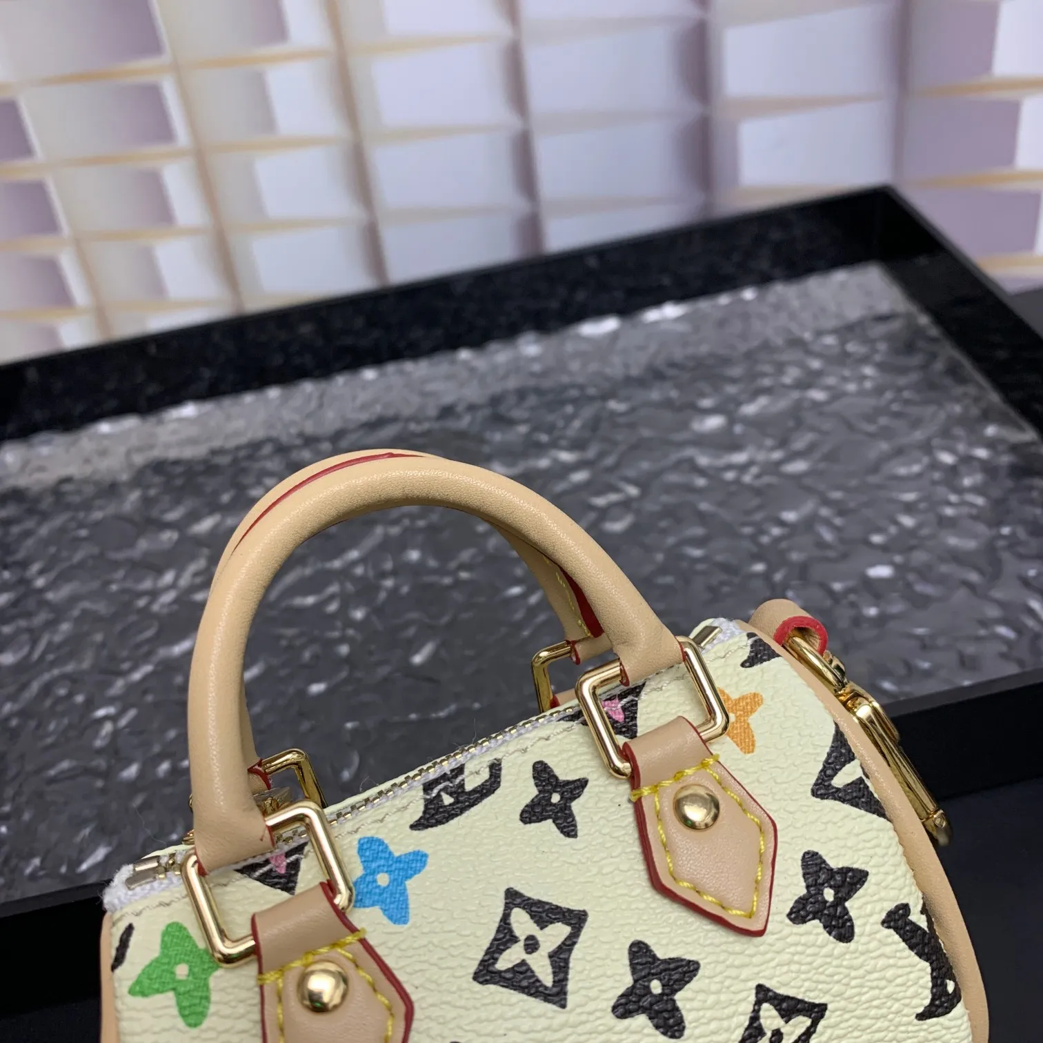 💰200 shipped😍 MINI KEEPALL bag charm and keychain ☀️Louis Vuitton Louis Vuitton lv mini pillow bag pendant ☀️This Mini Keepall bag charm and keychain condenses the classic handbag configuration, boldly showing the spirit of adventure. Monogram canvas with LV inscribed hook buckle, whether hung on a belt or handbag, its zipper closure and built-in keychain ensure secure storage