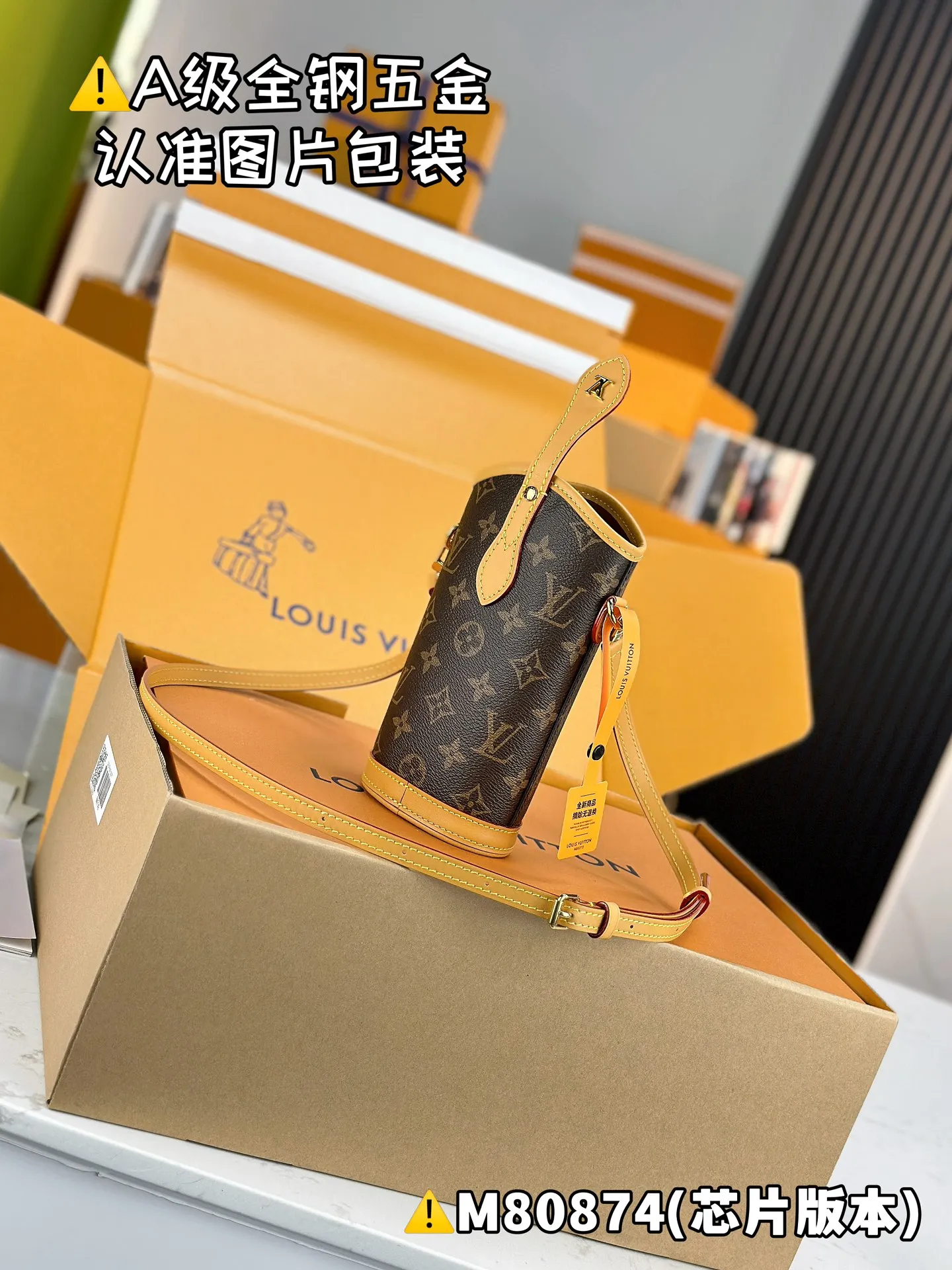 💰1240｛Authentic grade｝【Special grade MB high elastic fabric】FOLD ME Clutch Model: M80874 Material: A+ grade all steel hardware, imported high elastic fabric Packaging: Full set of special grade duty-free MB packaging Dimensions: 14.5 x 18 x 6.5 cm
