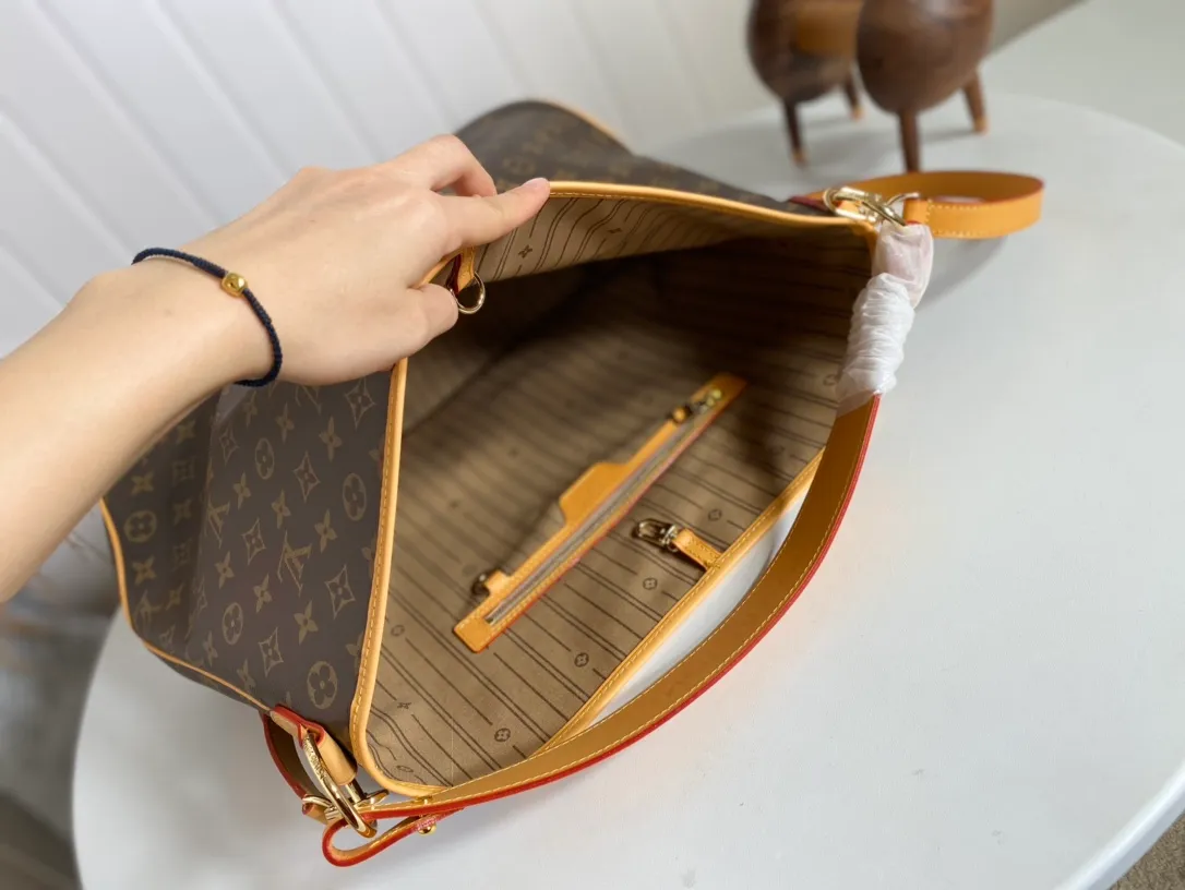 💰1100 Top original order M40353 presbyopic large size ✨GRACEFUL shopping bag GRACEFUL shopping bag with shoulder strap. Original monogram canvas texture with all-steel hardware. Exquisite pattern. Fashionable. Suitable for mixing and matching of various styles. Lightweight and large capacity design. Lightweight and practical. Dimensions: 52.0 × 30.0 × 20.0 cm