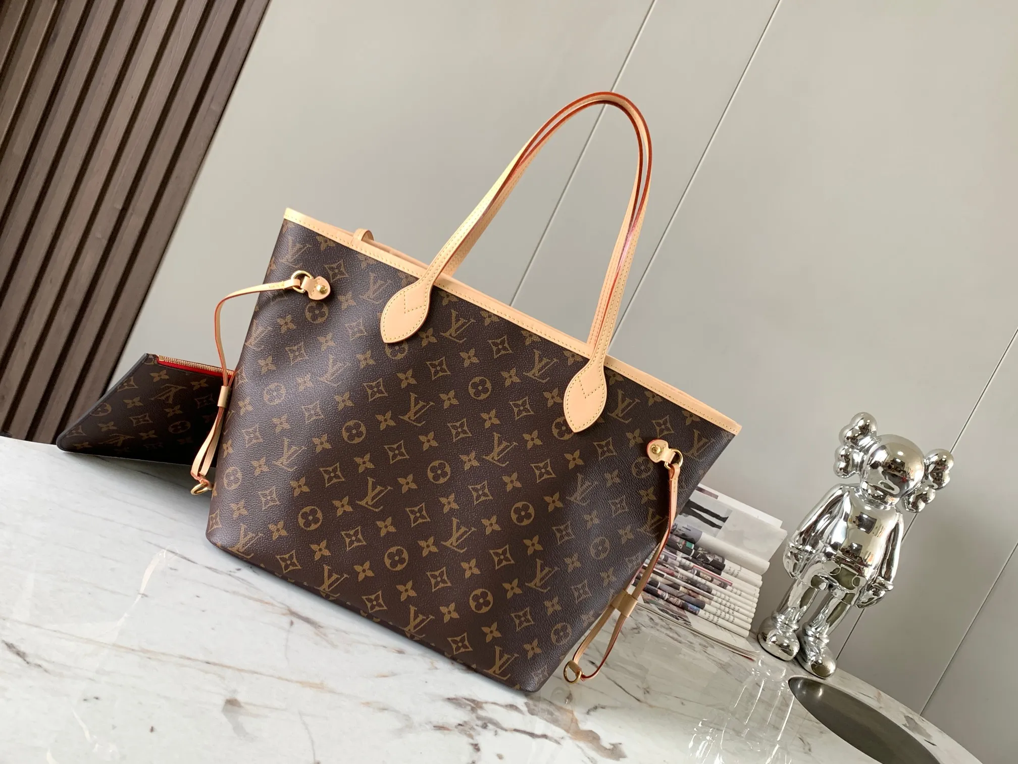 P1720 [Special grade MB original leather] NEVERFULL medium handbag Model: M41177 chip version Material: Grade A all-steel hardware, imported original fabric Packaging: Full set of original duty-free MB packaging Size: 31x28.5x17cm