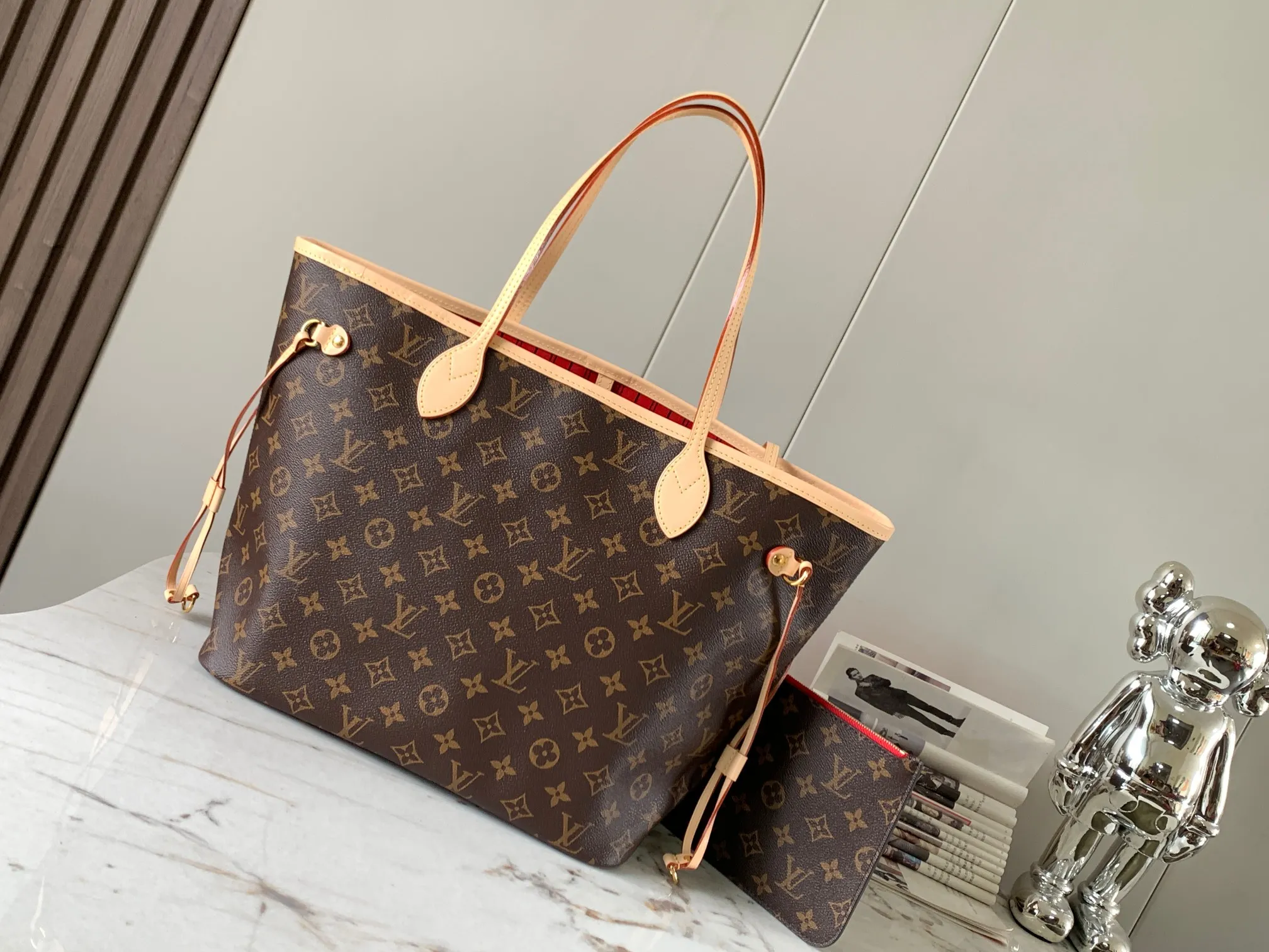 P1720 [Special grade MB original leather] NEVERFULL medium handbag Model: M41177 chip version Material: Grade A all-steel hardware, imported original fabric Packaging: Full set of original duty-free MB packaging Size: 31x28.5x17cm