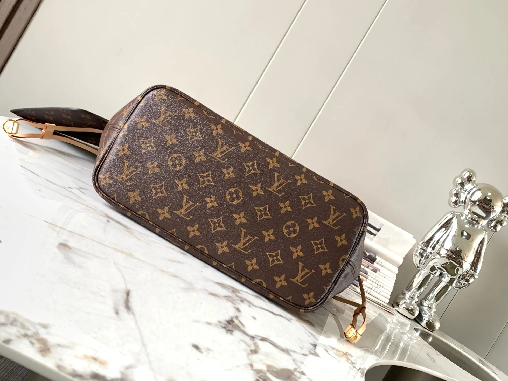 P1720 [Special grade MB original leather] NEVERFULL medium handbag Model: M41177 chip version Material: Grade A all-steel hardware, imported original fabric Packaging: Full set of original duty-free MB packaging Size: 31x28.5x17cm