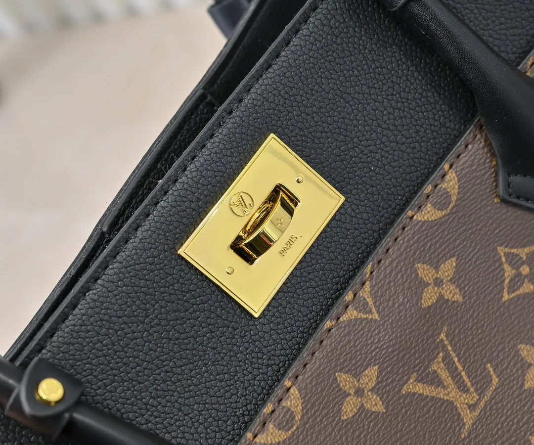 💰360💰Upgraded original [M53826 black embroidery M53825 apricot embroidery M53824 MM53823 presbyopia with black]🔥On My Side handbag shows the elegant fusion of calfskin and classic Monogram canvas. Contrasting canvas shapes the large outer pocket, creating a trompe l'oeil effect as if two handbags merge into one. Plenty of space can easily accommodate office needs, and the adjustable shoulder strap allows for a cross-body style. Dimensions: 30.5 x 24.5 x 14 cm (Length x Height x Width) - Calfskin and Monogram coated canvas - Cowhide leather trim - Microfiber lining - 2 top handles for hand or elbow carry - Adjustable shoulder strap for shoulder or cross-body wear - Lock closure - 2 outer pockets with magnetic closure - Zip pocket - 1 patch pocket
