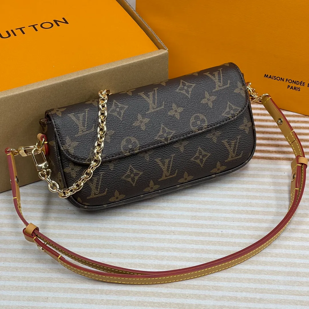 [Upgraded version] P540🐶Upgraded version. High quality. Semi-steel hardware❣️M81911🐶 Comes with complete packaging. Wallet On Chain Ivy handbag is made of Monogram canvas, inspired by the Sac Recoleta handbag of the 2000s. The card compartment and zippered inner pocket can accommodate daily needs, and the chain and adjustable leather shoulder strap are detachable, allowing for long and short shoulder and cross-body wear options. Dimensions: 23.5 x 12 x 4.3 cm
