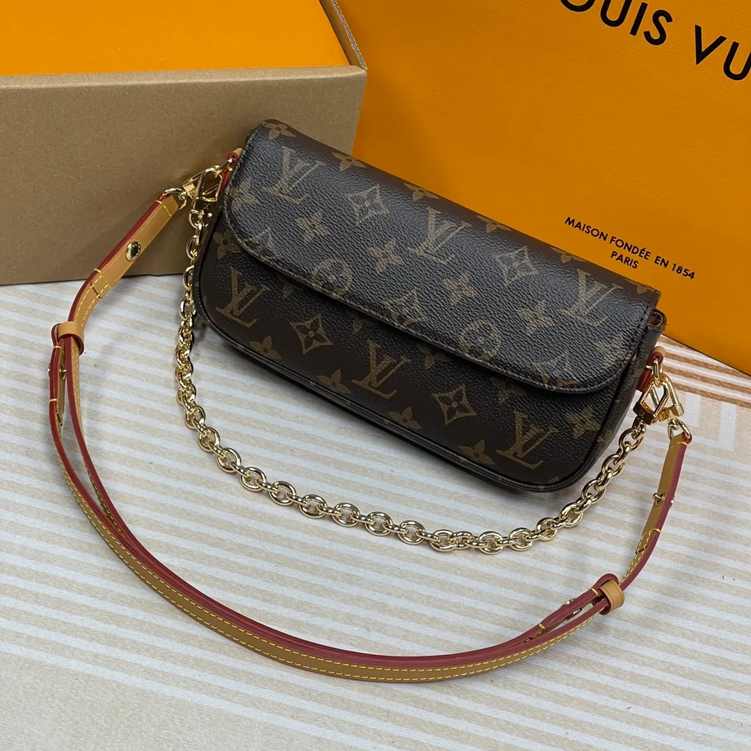 [Upgraded version] P540🐶Upgraded version. High quality. Semi-steel hardware❣️M81911🐶 Comes with complete packaging. Wallet On Chain Ivy handbag is made of Monogram canvas, inspired by the Sac Recoleta handbag of the 2000s. The card compartment and zippered inner pocket can accommodate daily needs, and the chain and adjustable leather shoulder strap are detachable, allowing for long and short shoulder and cross-body wear options. Dimensions: 23.5 x 12 x 4.3 cm