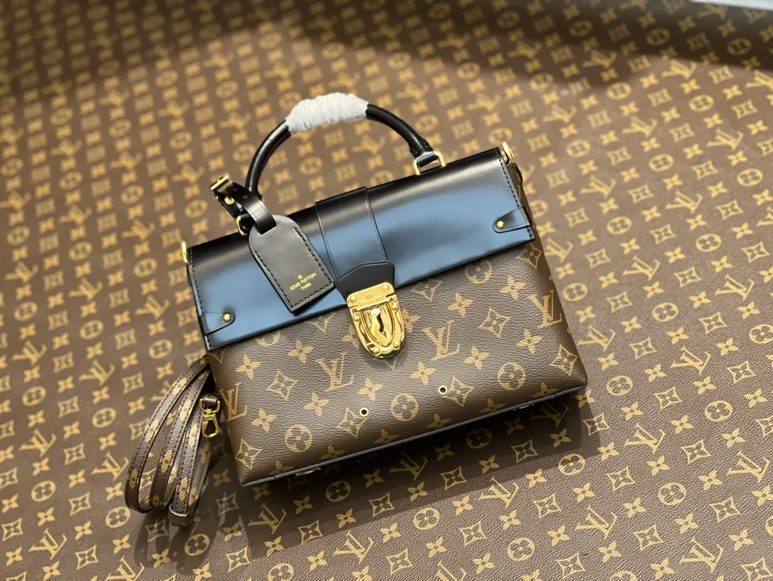 💰980 Top Original M43125 Presbyopia Messenger Bag Series Brand new One Handle flip handbag, its crisp and crisp lines and rich classic design details show its unique charm: equipped with suitcase-style locks, edges and LV name tags. A clever combination of Monogram canvas and Epi leather, a stylish and practical medium-sized urban handbag. Size:25.0×19.0×10.0cm