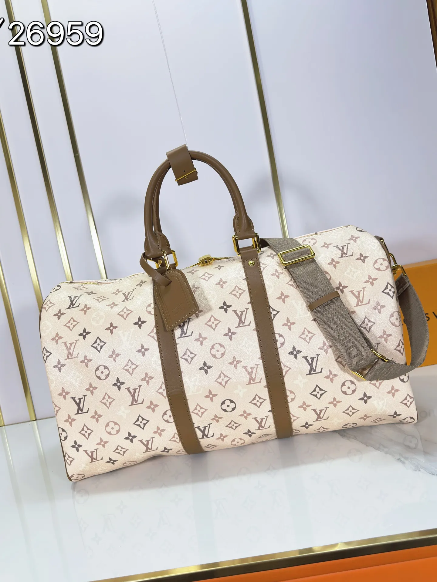 P340 upgraded original, new "Louis Vuitton" 💼 Crossbody M46863 M26959 M41416 LOUIS VUITTON keepall 50 Detachable and adjustable shoulder strap Coated canvas and cowhide leather trim Hand-held shoulder travel bag Spacious capacity and adjustable shoulder strap for work, leisure or travel High-definition hardware logo mark, inner compartment! Special lining. Smooth zipper, exquisite workmanship, every detail is in place! A must-have for men. Size: 50x29x23cm