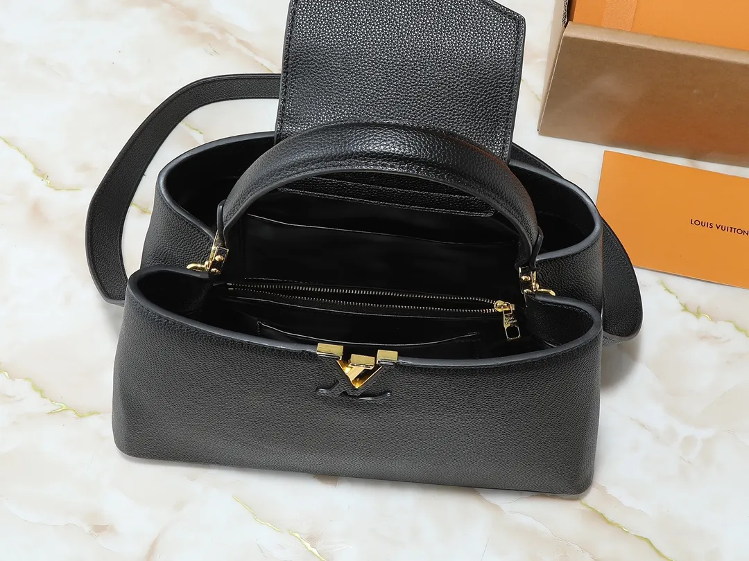 💰400💰Guangzhou goods Upgraded original M13027 M24879 M24620 M24607 This large Capucines Souple handbag relies on tanning technology to give the glossy grained cow leather a soft texture, interpreting an enlarged version of the brand's classic configuration. Plenty of space for daily commuting and weekend travel. Dimensions: 38.0 x 23.0 x 16.0 cm (length x height x width)