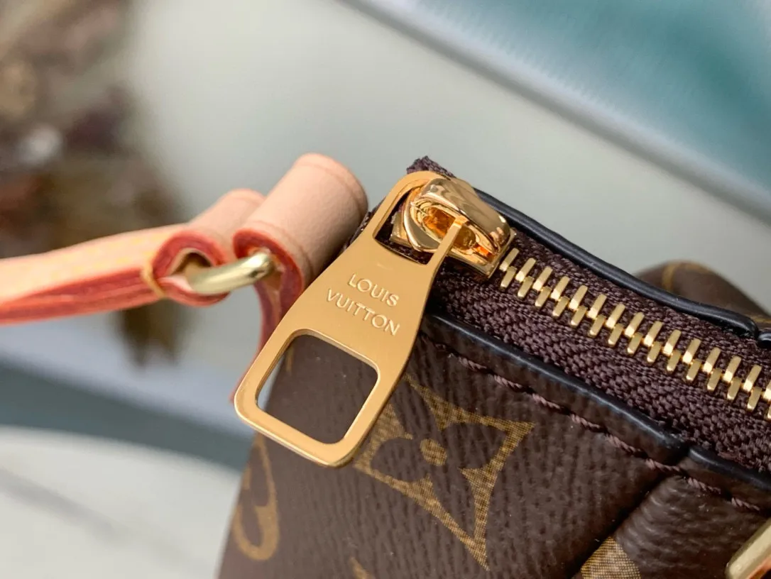 💰660 Top original model M61253 Nano TURENNE with shoulder strap. The multi-functional shoulder strap can be carried by hand, shoulder or cross-body, flexible and convenient. Upgraded pure copper electroplating 24.K hardware, imported tree paste discoloration yellow leather semi-handmade more exquisite, impeccable! Best quality on the market! Dimensions: 17x 6x 11cm