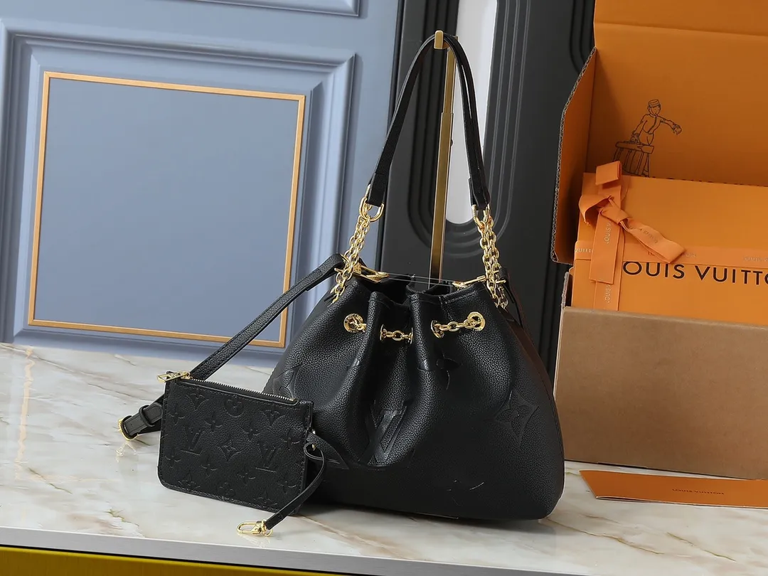 💰260💰Upgraded original version ✨M11283 M25453 M47209 M46545 M46492 This Summer Bundle handbag is from the Dégradé series. The new drawstring design adds a summer atmosphere. The Monogram Empreinte embossed leather bag features a gradient tone to brighten any seasonal look. The double handles and detachable cross-body strap provide a variety of stylish carrying options, making it a great companion for travel day and night. Detailed features: 28 x 20 x 11.5 (Length x Height x Width)