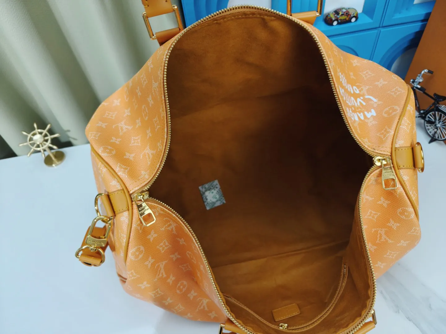 P340💰m13186louisvuitton lv 24fw monogram new presbyopic bag louis vuitton Iv 24fw new monogram yellow presbyopic yellow presbyopic series messenger bag montsouris shoulder bag kepall 50 travel bag multiple classic styles Size: 50x29x23cm