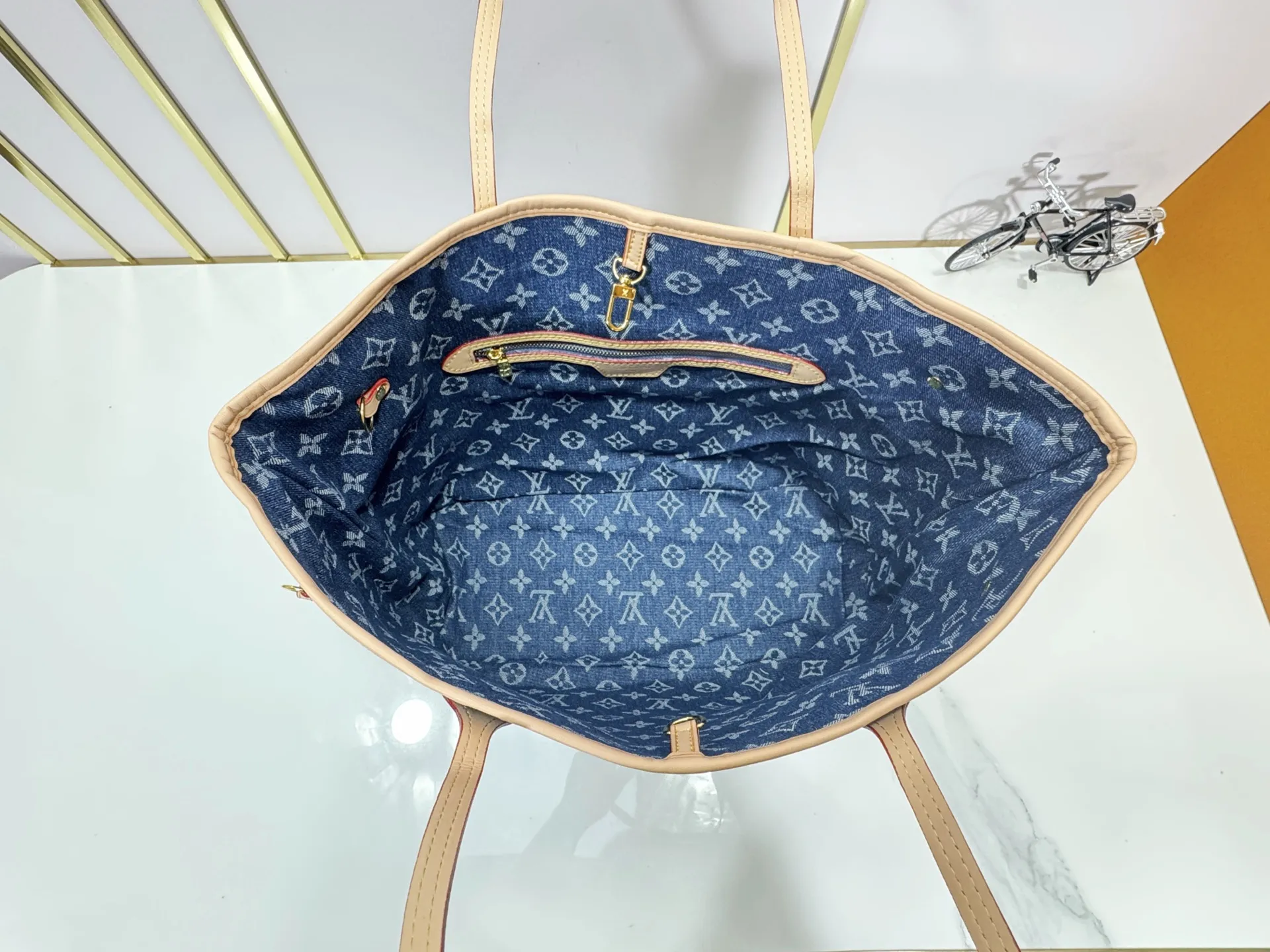 P280 M13192 M40995 M46865 Upgraded original embroidered jacquard cherry Lv co-branded cherry series🍒Neverfull classic denim denim shopping bag! Hardcore product! A classic that cannot be copied! The most classic and best-selling color! There is texture! Tasty! Everyone can feel it after getting it! Size: 32X15X28