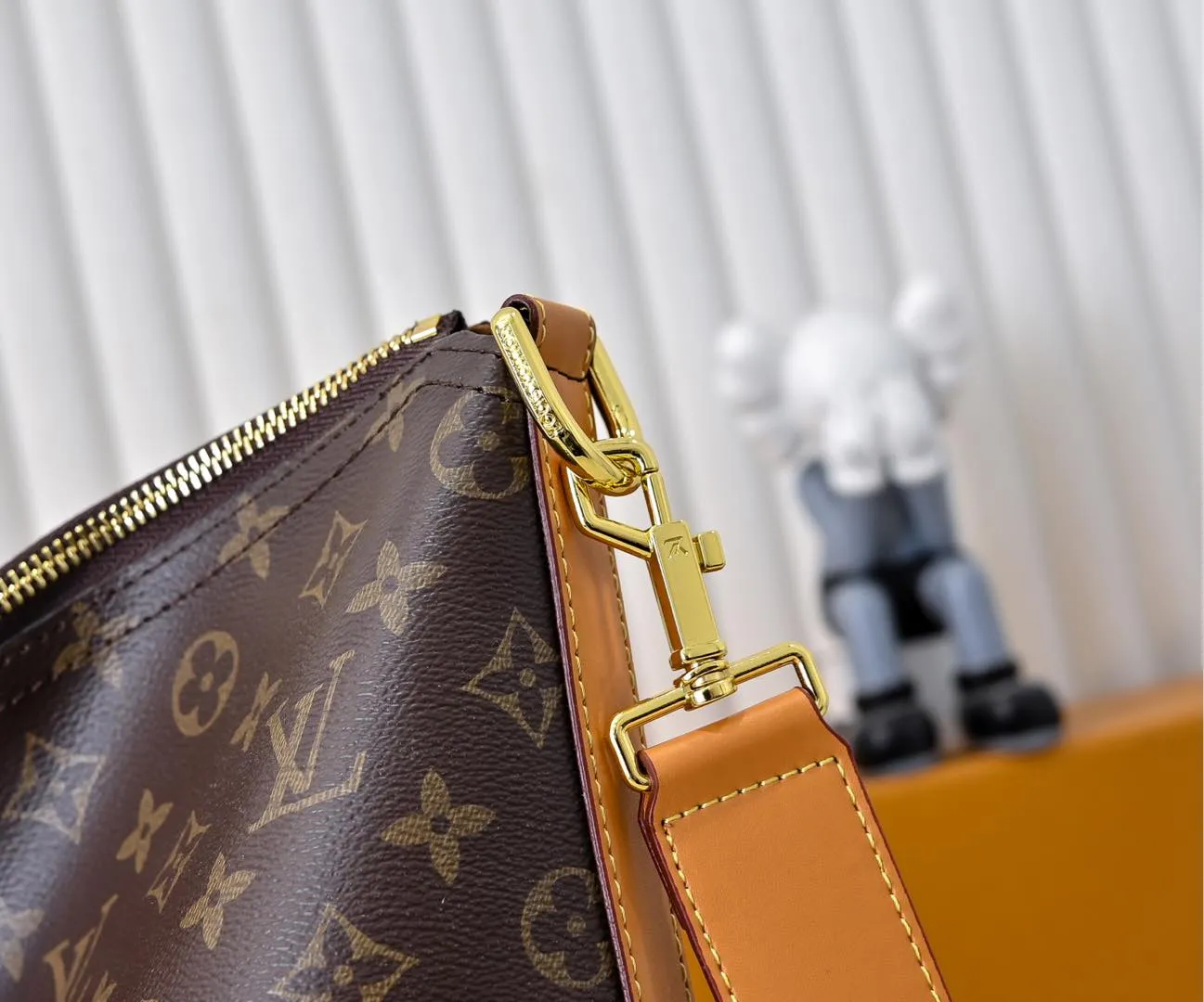 Batch 320💰LV METIS handbag M14018 M13986 Smart, intelligent and meticulously crafted, Métis made of Monogram canvas fulfills its promise with its own attitude. With its emphasis on lines and silhouettes, the Métis handbag combines the versatility required of a modern handbag with the elegance and charm of Louis Vuitton's heritage. Two detachable shoulder straps, can be used to carry, carry or carry on the shoulder. Size 48x36x12cm,