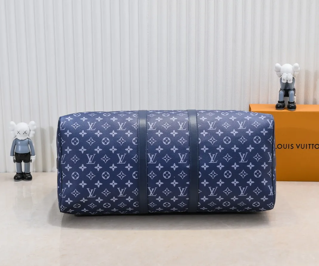Batch 460M11558 41416 41414 Black Gradient Blue Green Louis Vuitton LV 24FW Monogram New Presbyopic Bag Louis Vuitton LV 24FW New Monogram Black Presbyopic Gradient Blue Presbyopic Series Messenger Messenger Bag Montsouris Satchel Keepall 55 Travel Bag Multiple Classic Styles Size: 55X27X20CM
