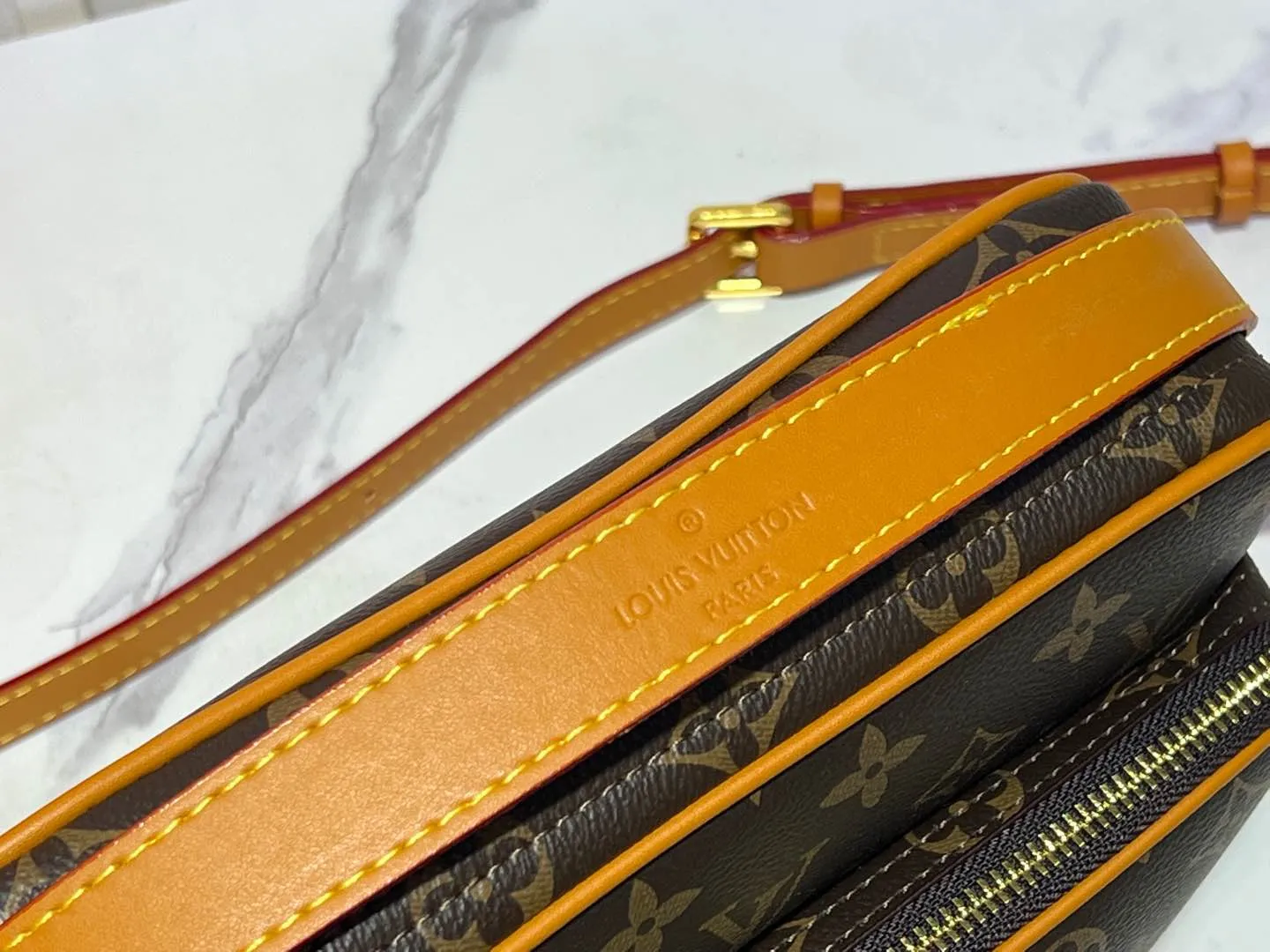 Batch 300💰 M14016 Second-hand series crossbody bag Louis retro crossbody bag, antique! A classic in Monogram canvas! Showing natural elegance. Carry it casually across the body for a more fashionable appeal. This exquisite presbyopic cross-body shoulder bag measures 22x16.5x8.