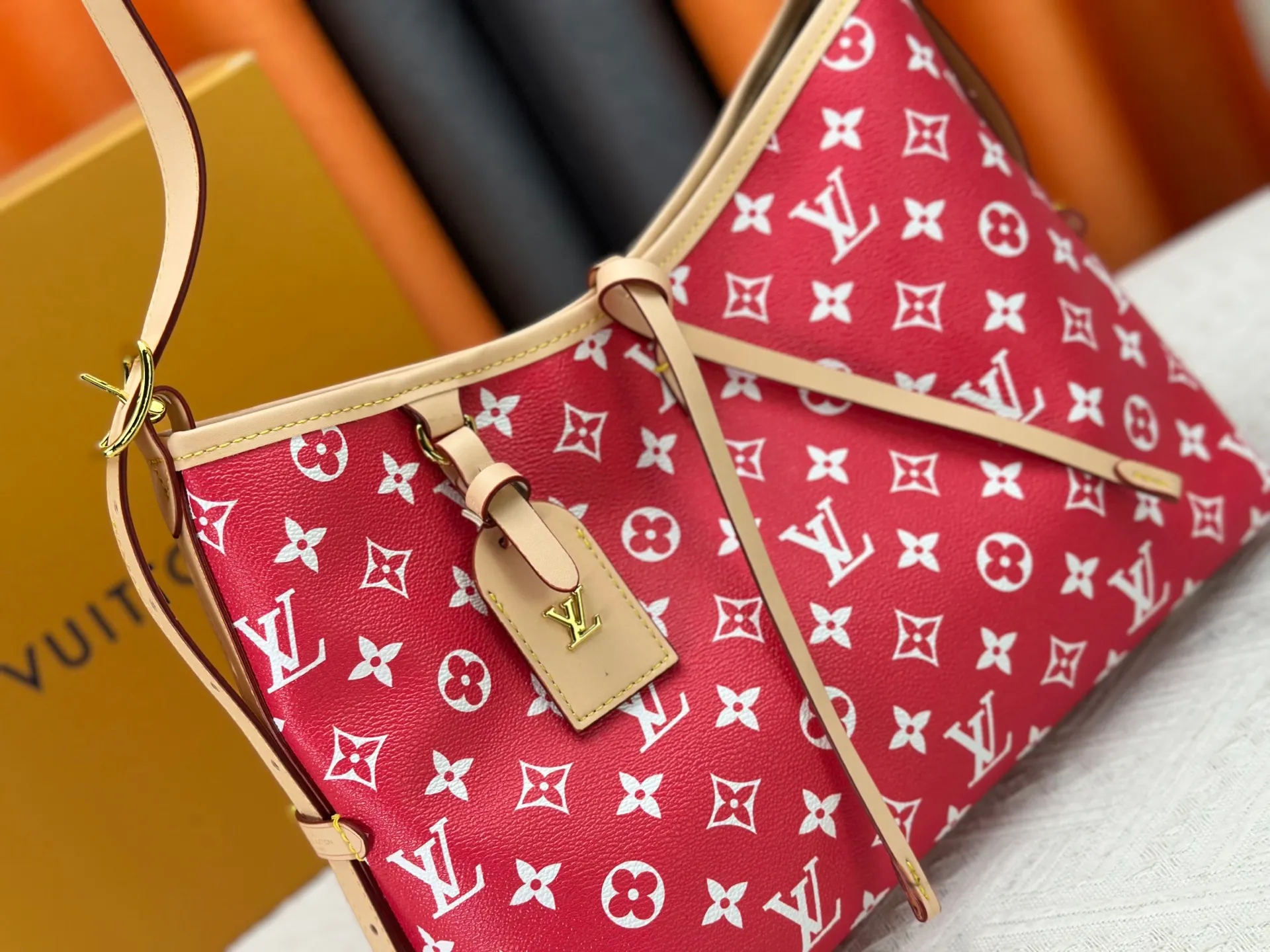 P280 upgraded original M24861 M25143 M46203 M46197 Colorful, legendary CarryAll medium handbag, with Monogram canvas and leather trimming to create a body-fitting design. There's a zipped pocket inside the ample space, and a detachable zipped clutch adds a functional element, with a buckle-adjustable handle. Small size: 29 x 24 x 12 cm,