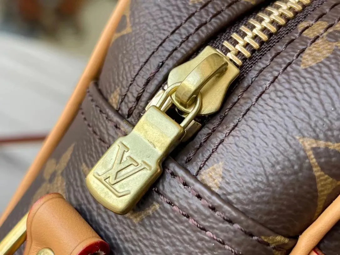 💰840 Top original order M51276 small vintage vintage camera bag, crossbody bag, unisex, classic Monogram canvas with yellow leather trim, calm and elegant, an outside open pocket, zipper side pockets inside, adjustable shoulder straps that can be switched freely at any time, sufficient capacity for daily use! Size 23.5*15.5*5.5cm
