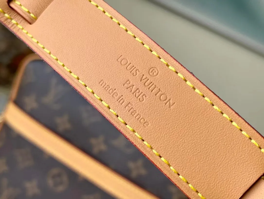 💰840 Top original order M51276 small vintage vintage camera bag, crossbody bag, unisex, classic Monogram canvas with yellow leather trim, calm and elegant, an outside open pocket, zipper side pockets inside, adjustable shoulder straps that can be switched freely at any time, sufficient capacity for daily use! Size 23.5*15.5*5.5cm
