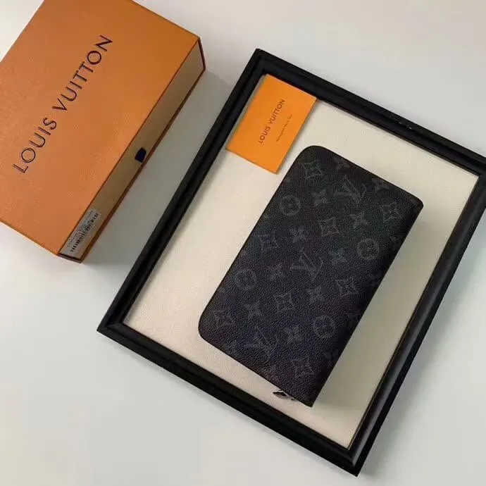 80 model number: M2012! LV Men's Double Pull Clutch [Size] 21.11.5 This exquisite Monogram canvas double pull wallet has a practical and spacious design that can hold credit cards, documents, change, banknotes, check books and pens. Zipper closure, zippered coin compartment for bills and passport, shiny gold-tone hardware.