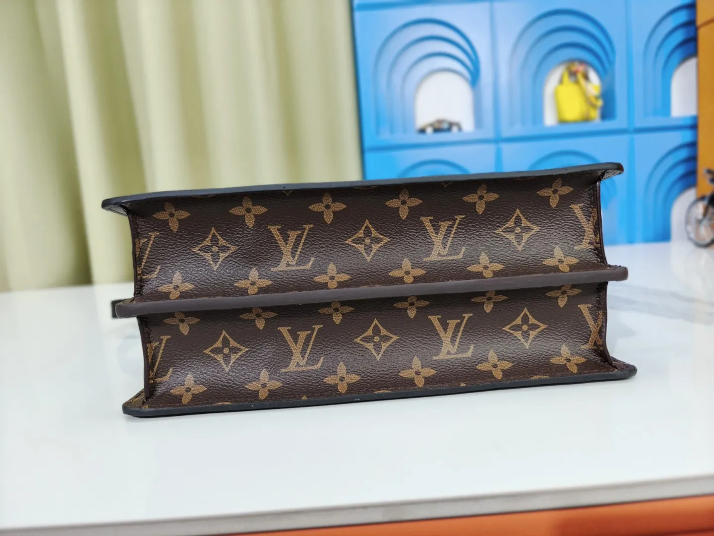 P280💰Upgraded original M11789 M11791 M12533 ​​This Varenne handbag takes inspiration from the archive design launched in 1992. It cleverly combines soft Epi leather and Monogram canvas, making the geometric configuration reveal a feminine charm. Expand the accordion structure to expand ample storage space, and the detachable shoulder strap allows for a variety of carrying options. Dimensions: 30.0 x 31.5 x 9.0 cm (length x height x width)