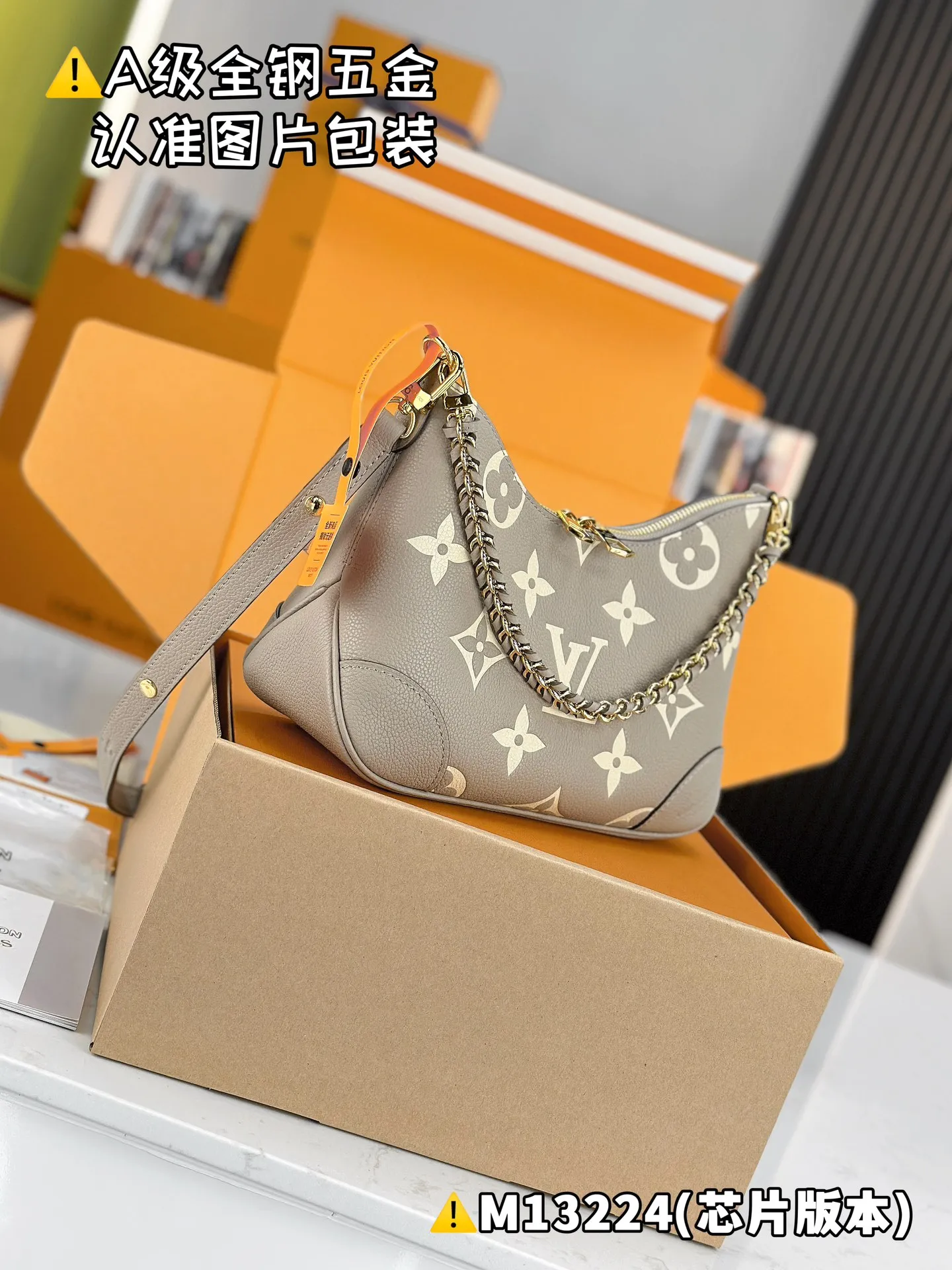 P2300 [Authentic grade] [Special grade MB original leather] BOULOGNE handbag Model: M13224 Material: A+ grade all-steel hardware, imported original leather Packing: Full set of special grade duty-free MB packaging Dimensions: 16 x 9.5 x 29 cm