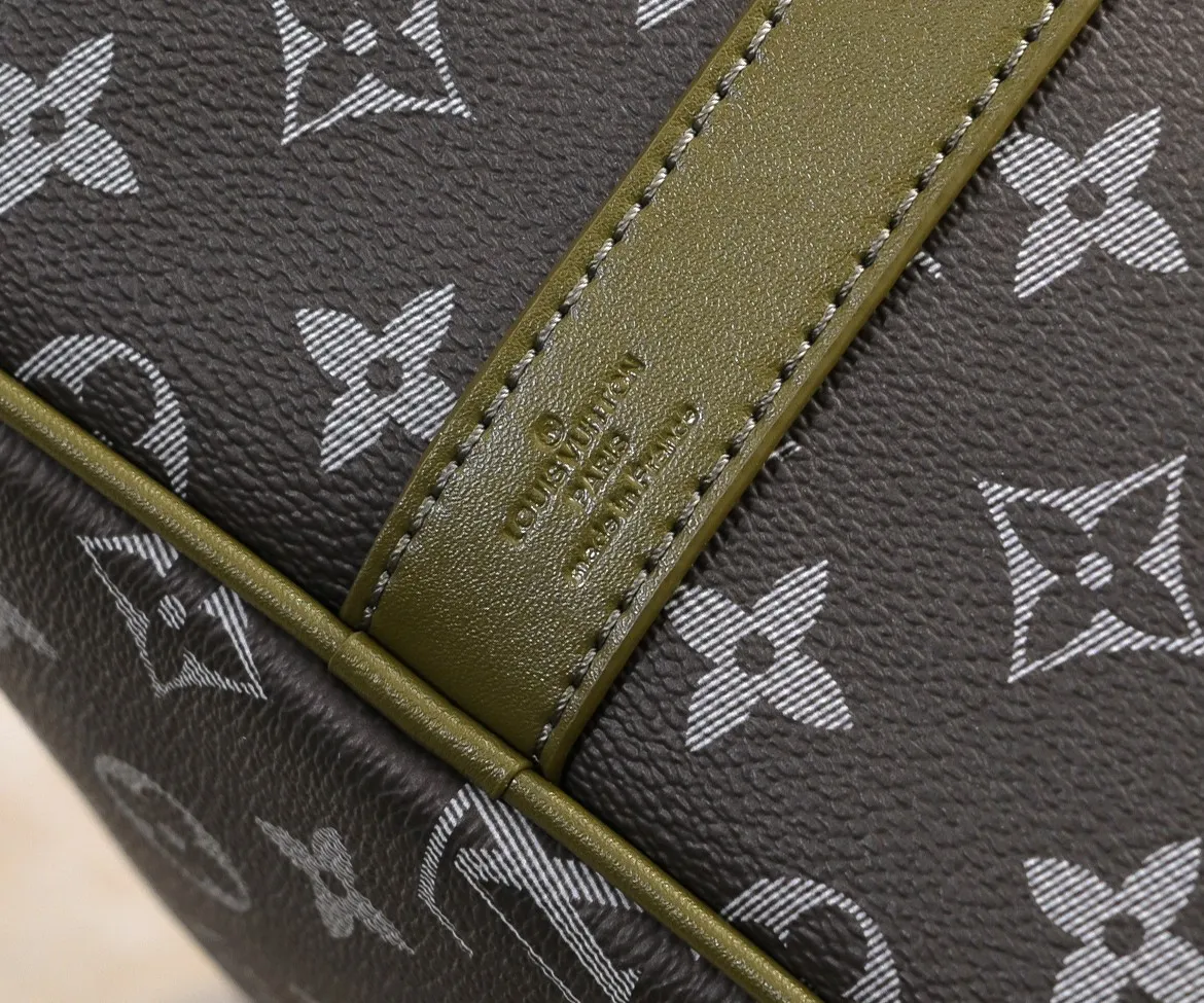 Batch 460M11558 41416 41414 Black Gradient Blue Green Louis Vuitton LV 24FW Monogram New Presbyopic Bag Louis Vuitton LV 24FW New Monogram Black Presbyopic Gradient Blue Presbyopic Series Messenger Messenger Bag Montsouris Satchel Keepall 55 Travel Bag Multiple Classic Styles Size: 55X27X20CM