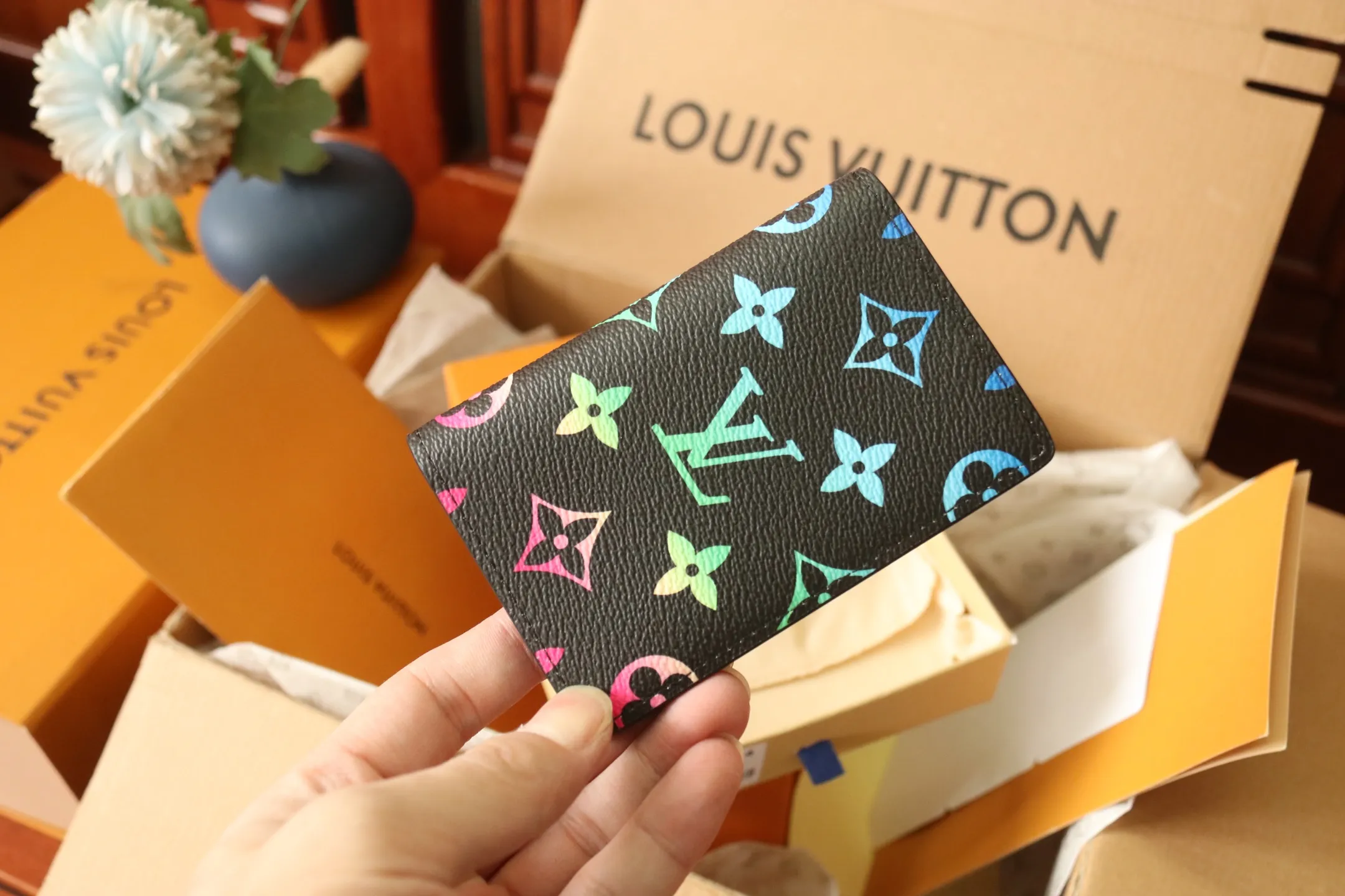 Top original single pocket wallet M14314 card holder 🌟P260 Classic Louis Vuit design creates mainstream men's products - new products made of durable material Damier Graphite are now available. It’s the ultimate masculine statement for men. Dimensions 7.5 x 11.0