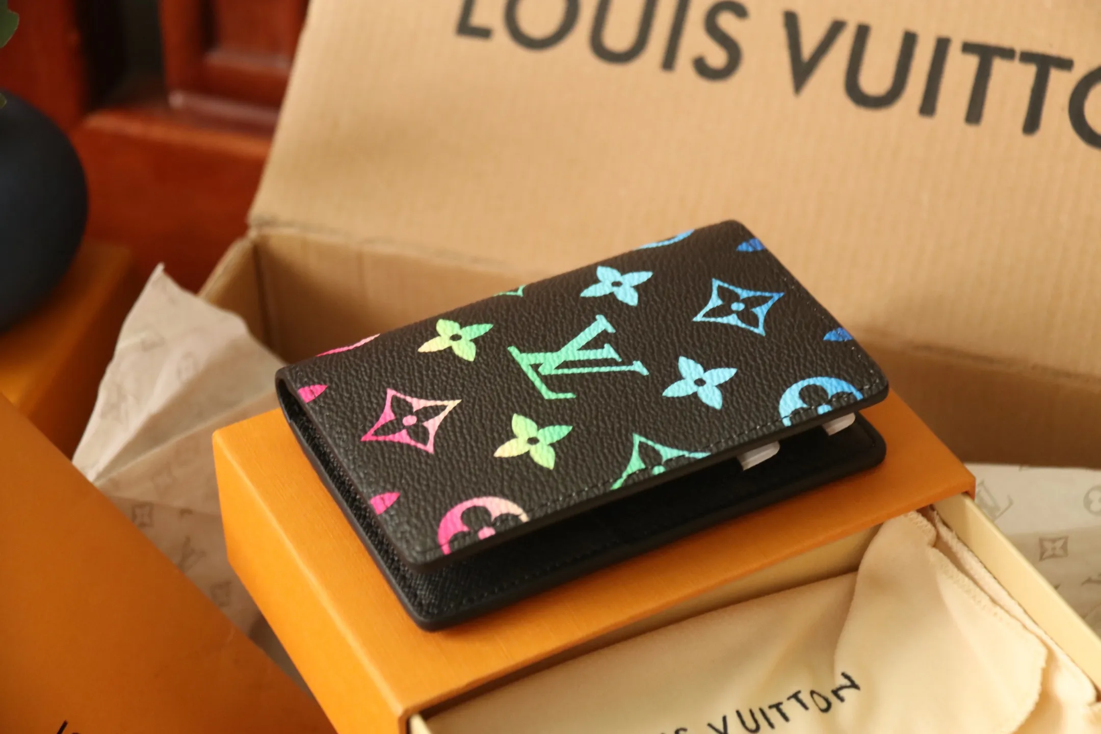 Top original single pocket wallet M14314 card holder 🌟P260 Classic Louis Vuit design creates mainstream men's products - new products made of durable material Damier Graphite are now available. It’s the ultimate masculine statement for men. Dimensions 7.5 x 11.0