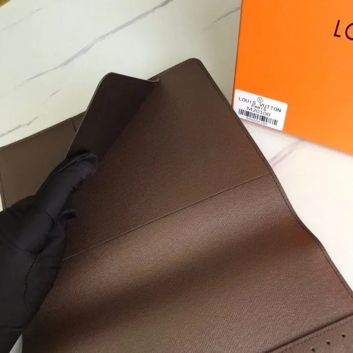 P140💰 4070🔥Hot model Extra large check holder Notebook cover 6 card slots Cowhide ➕ Lv special fabric, with box Size about 18cm Number: 20100/21065