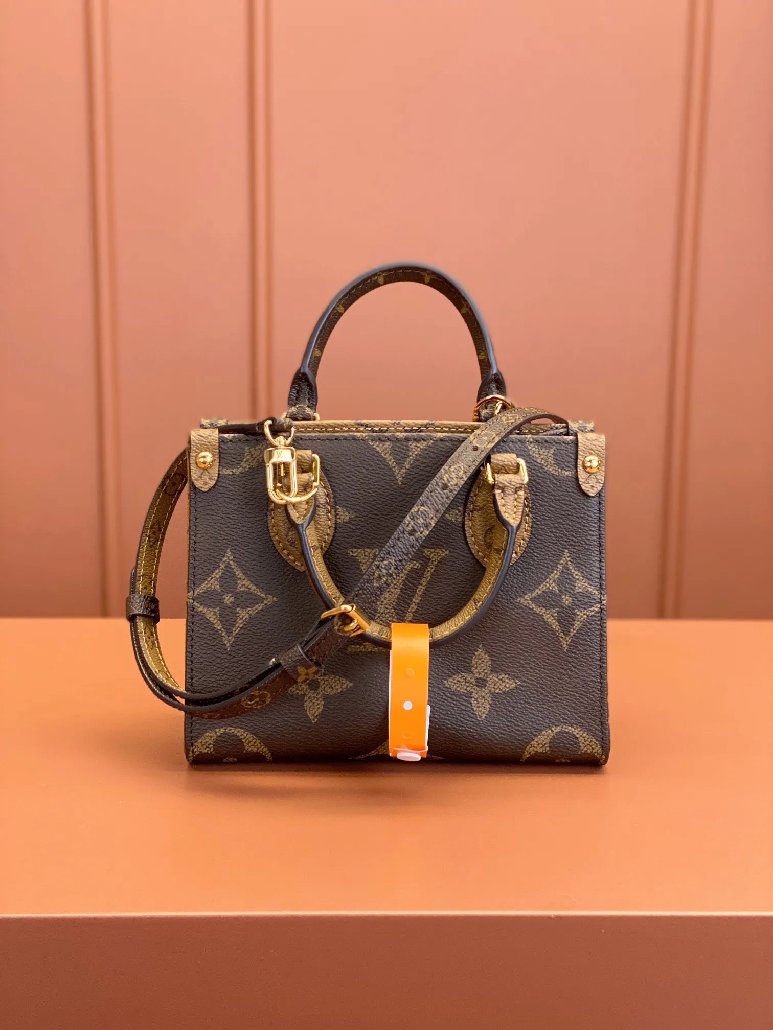 💰760 Top original ONTHEGO BB handbag Model: M46839 Size: 18x15x8.5cm