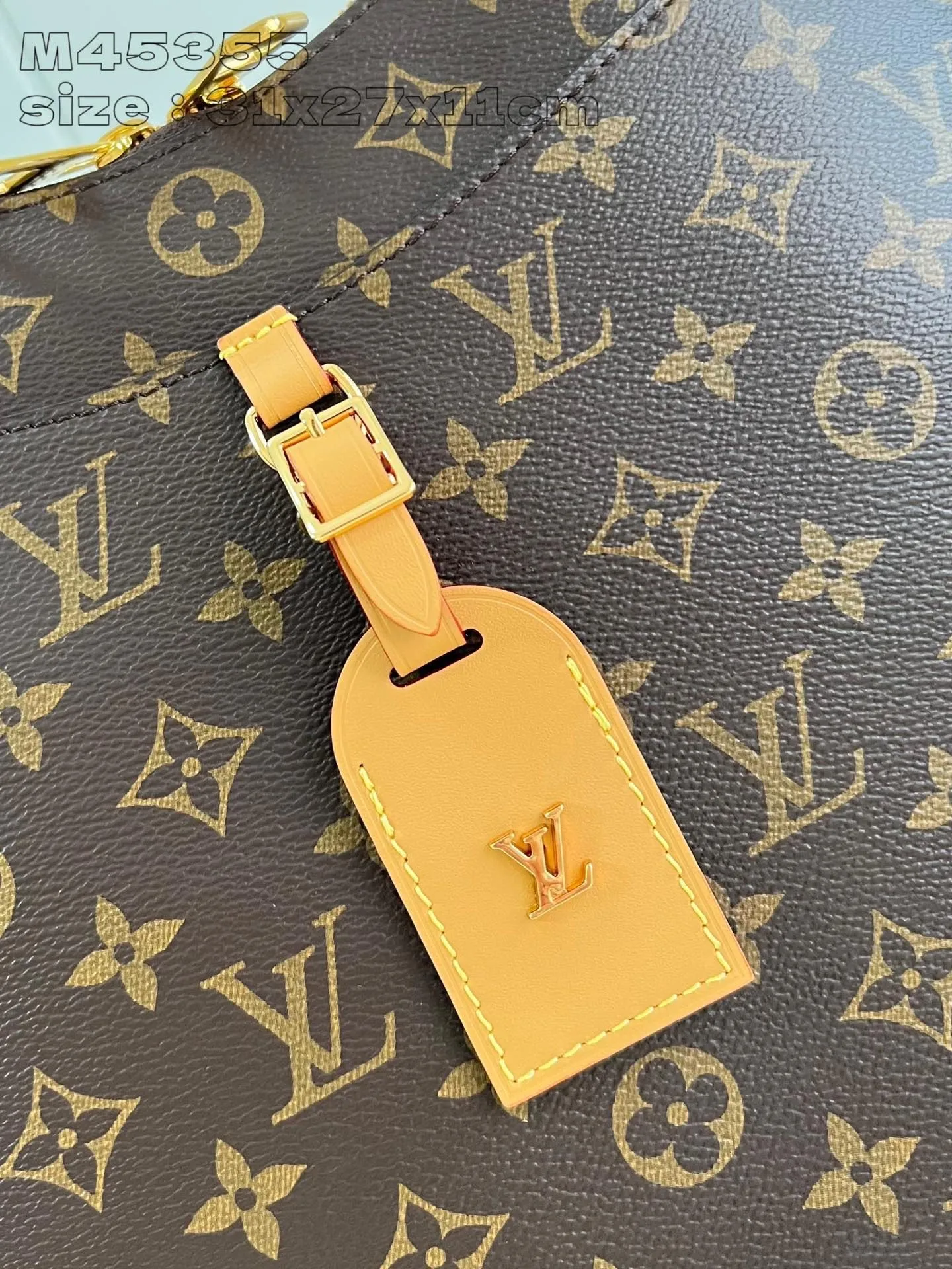💰860 top original order [Exclusive real shot M45354 yellow] Louis Vuitton launches the new Odeon small handbag in the autumn and winter of 2020, integrating elegant style and practical function. Monogram canvas is complemented by a zipper design to create ample interior space, and the leather nameplate and reinforced leather corners continue the brand heritage. Adjustable leather strap allows for comfortable shoulder or cross-body wear. 31x 27x11 cm (height x width x length)