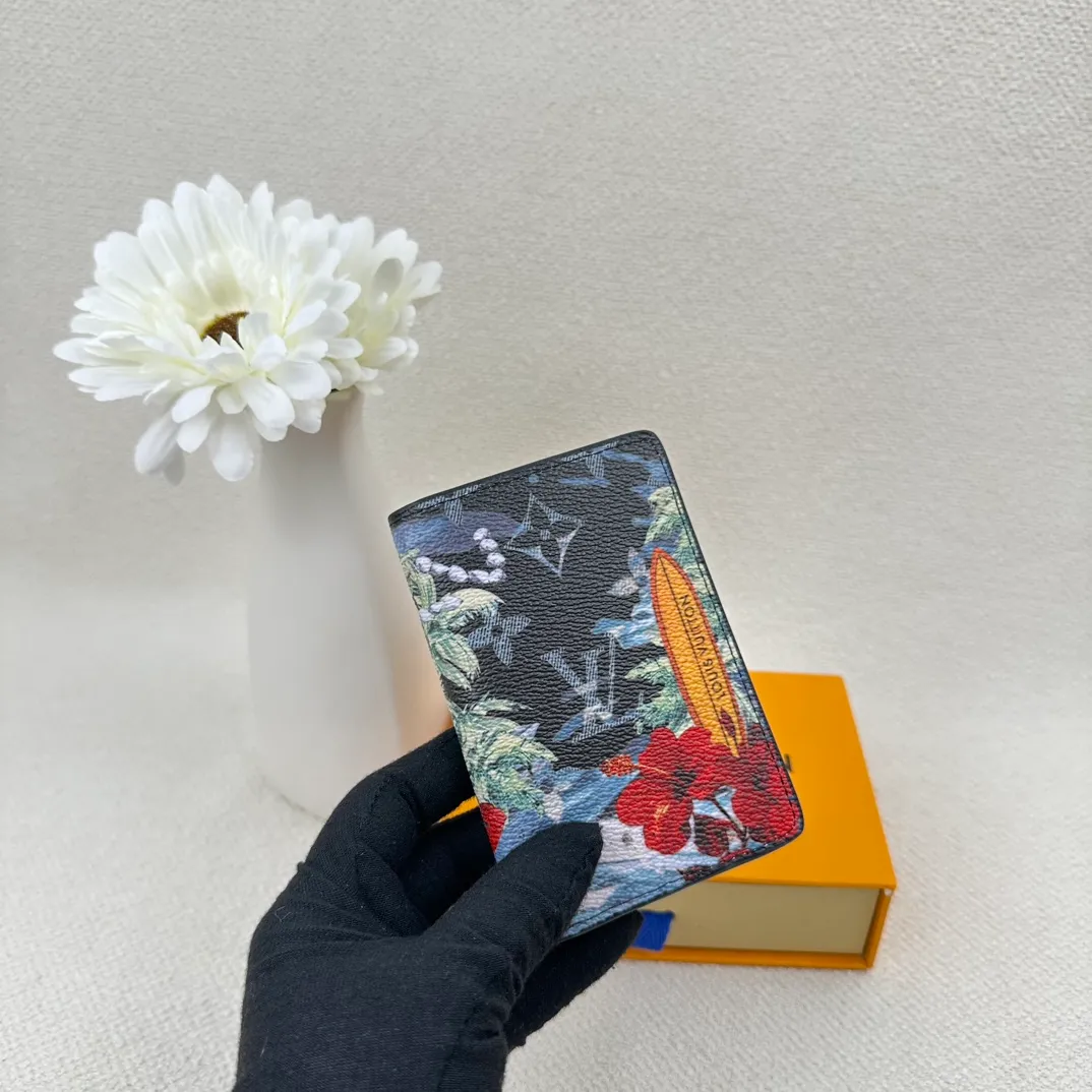 P90 M83498 top original version💎Small card holder Louis vuitton This pocket leather wallet has seven compartments, which can hold credit cards, bus cards, business cards, and even city maps. Damier canvas, leather edge - two credit card compartments - four inner compartments - one outer compartment. ❤️ Model size 7X11.