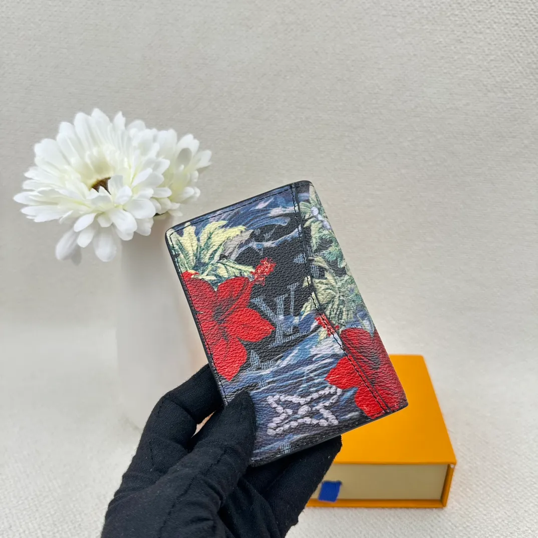 P90 M83498 top original version💎Small card holder Louis vuitton This pocket leather wallet has seven compartments, which can hold credit cards, bus cards, business cards, and even city maps. Damier canvas, leather edge - two credit card compartments - four inner compartments - one outer compartment. ❤️ Model size 7X11.