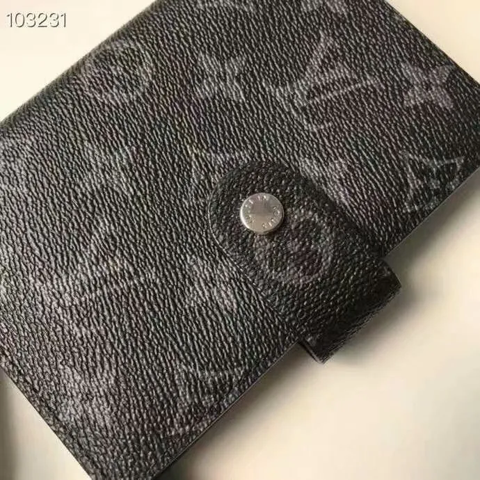 P140 Hot item shipped, model number M20005. This small notepad cover is made of Monogram canvas. It can hold three credit cards and can also be used as an address book, notebook or calendar. 10/12 cm (Length x Height) - Epi leather embossed with delicate LV initials and lined with interwoven textured leather - Button closure - Six-ring binder with three rings in sets, six credit card slots and two internal compartments - Notepad insert available separately