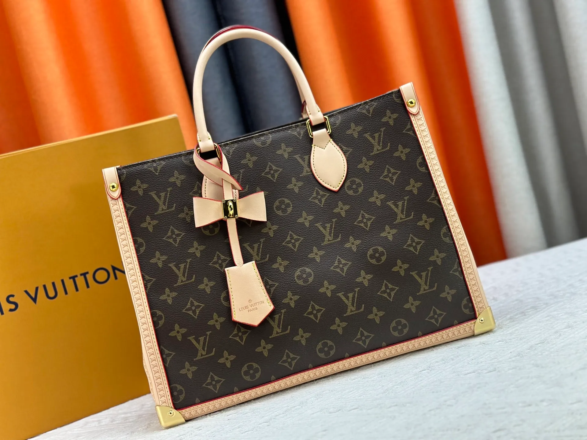P340 M13079 New white three-color lv Louis Vuitton women's shoulder bag Murakami co-branded tote bag size 34