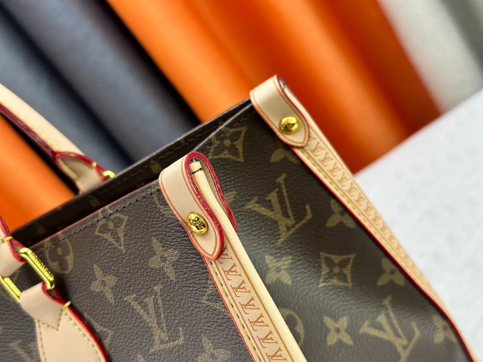 P340 M13079 New white three-color lv Louis Vuitton women's shoulder bag Murakami co-branded tote bag size 34