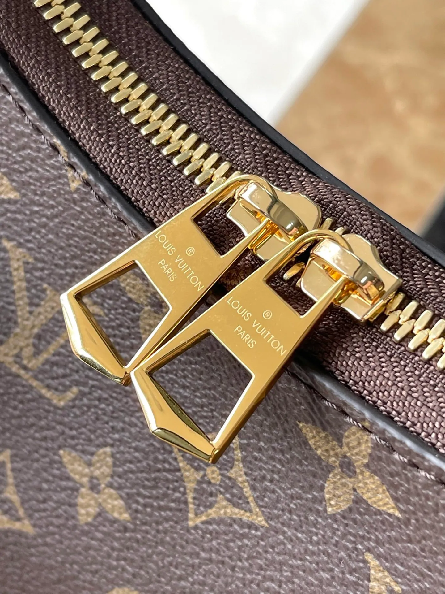 💰760 (steel chain) top original single M45831, black leather, hand-held, cross-body, armpit, back and other uses in one [good] showing a casual, versatile and gentle style, no pressure for daily outings, practical style with eyes closed😝 Size: 29×9.5×16cm