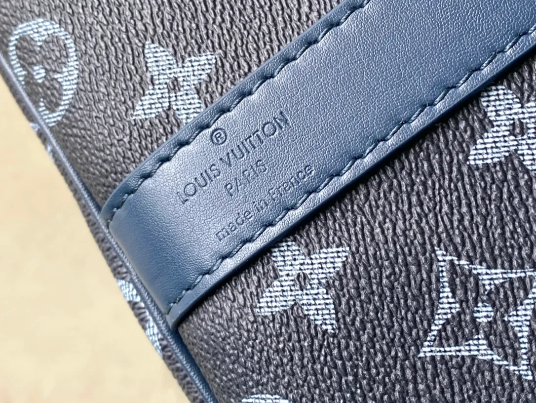 💰1340 Top original order M11558 black gradient blue Louis Vuitton LV 24FW Monogram new presbyopic bag Louis Vuitton LV 24FW New Monogram black presbyopic gradient blue presbyopic series Messenger messenger bag Montsouris satchel Keepall 55 travel bag multiple classic styles size: 55 X 27 X 20 cm