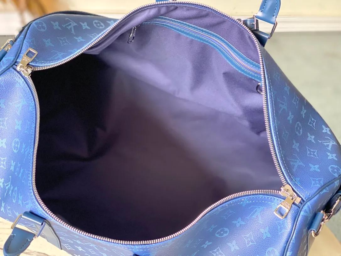 💰1340 Top original order M11558 black gradient blue Louis Vuitton LV 24FW Monogram new presbyopic bag Louis Vuitton LV 24FW New Monogram black presbyopic gradient blue presbyopic series Messenger messenger bag Montsouris satchel Keepall 55 travel bag multiple classic styles size: 55 X 27 X 20 cm