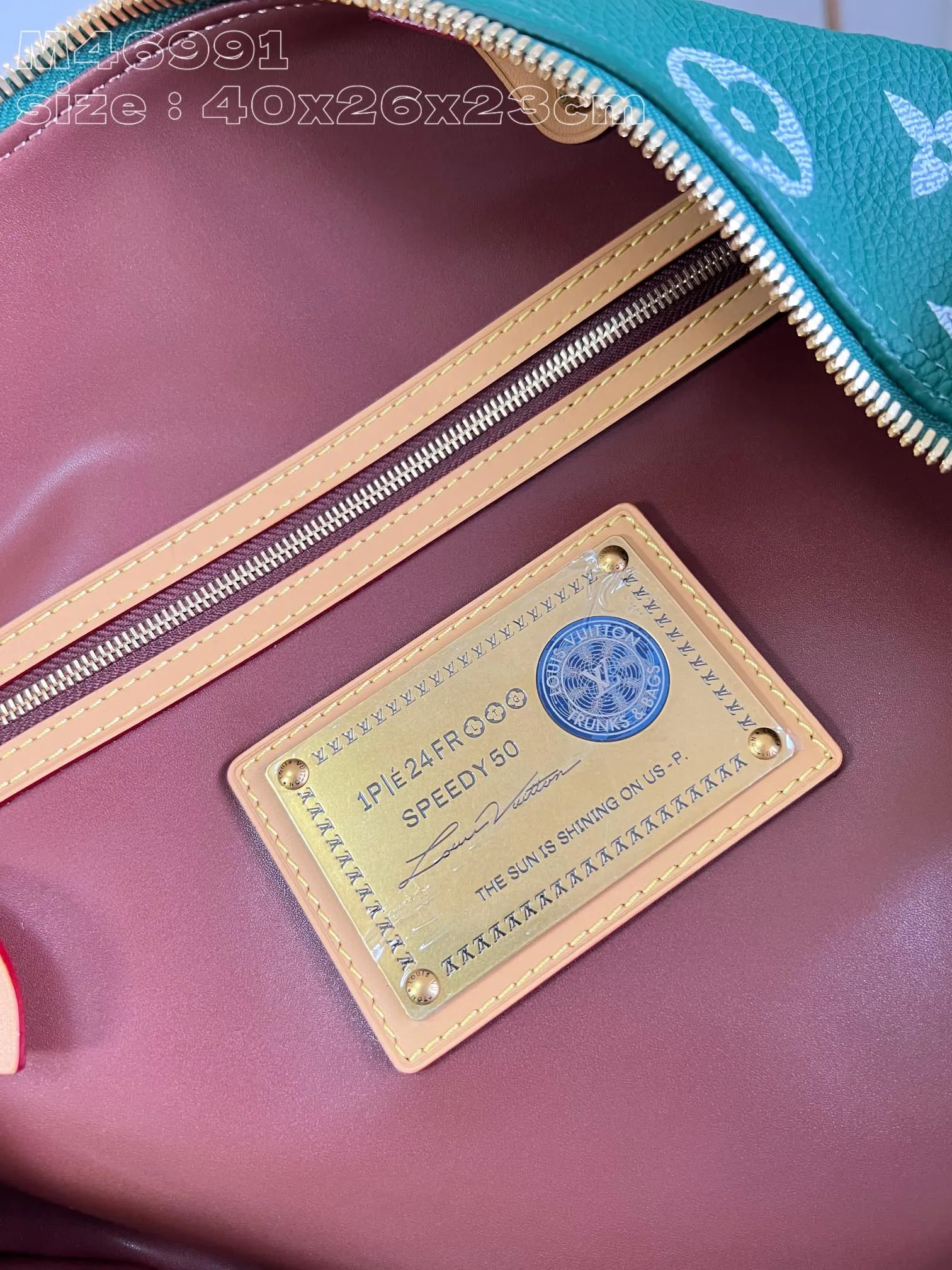 💰2740 Top-quality original individual real shot M46991 Green】This Speedy P18 Bandoulière 50 Monogram Leather handbag is made of soft grained cow leather wrapped with sheep leather lining. The silk-screened Monogram pattern presents the blurred look of canvas printing, expressing the new season's ingenuity of creative director Pharrell Williams. 50x 32 x 29 cm (length x height x width) [Warm reminder: This model is too large and does not fit in the packaging]