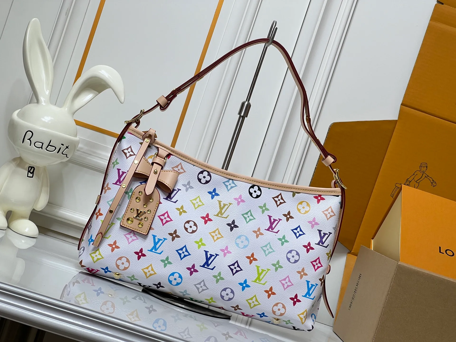 Batch 240💰Upgraded from the original M46203 M27578 CarryAll medium handbag, with Monogram canvas and leather trim to create a body-fitting design. There's a zipped pocket inside the ample space, and a detachable zipped clutch adds a functional element, with a buckle-adjustable handle. Small size: 32x 22x 10 cm,